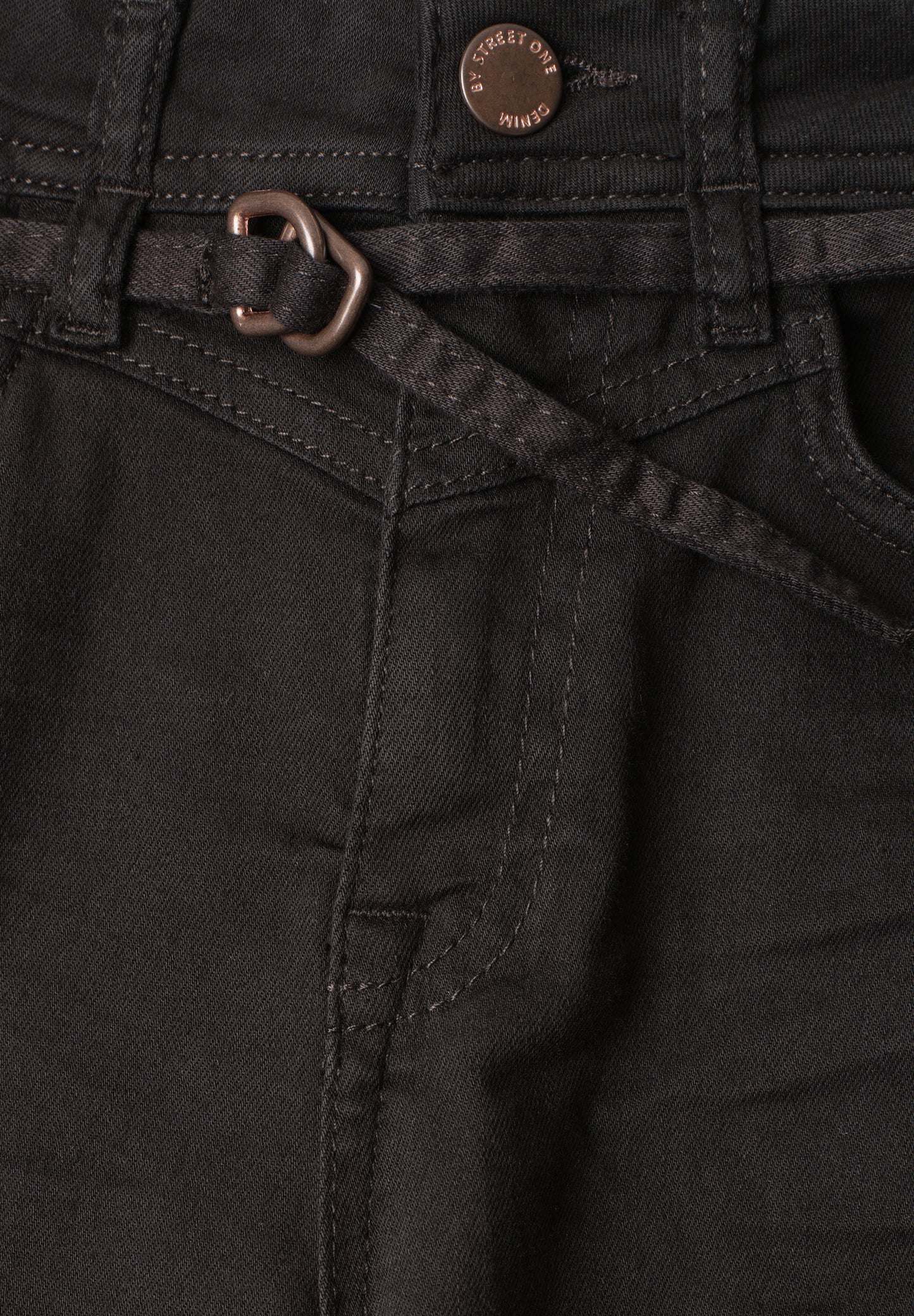 Street One - High Waist Barrel Leg Jeans im Loose Fit - Farbe: Brown Washed