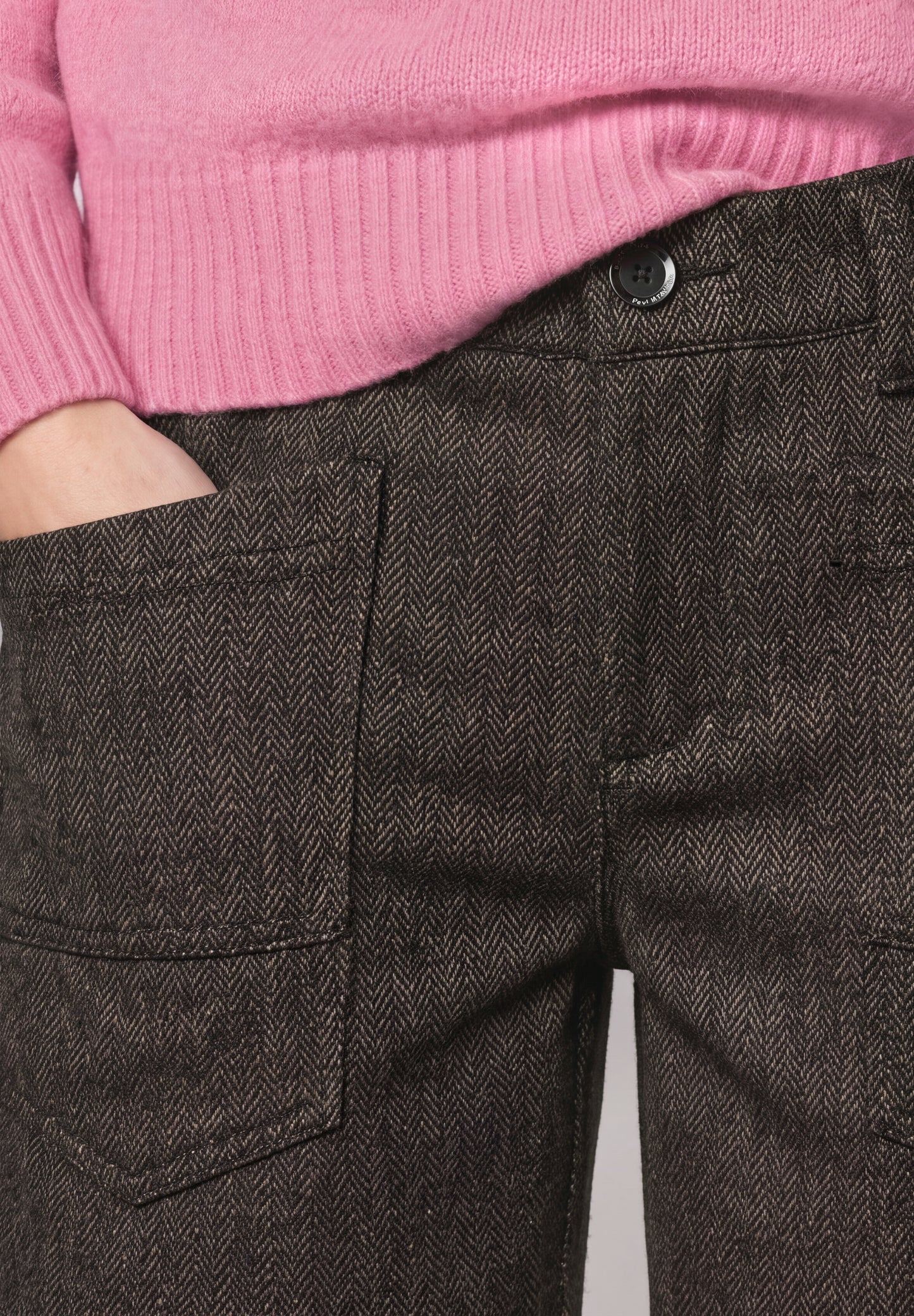 Street One - High Waist Barrel Leg Hose mit Elastikbund - Farbe: black coffee