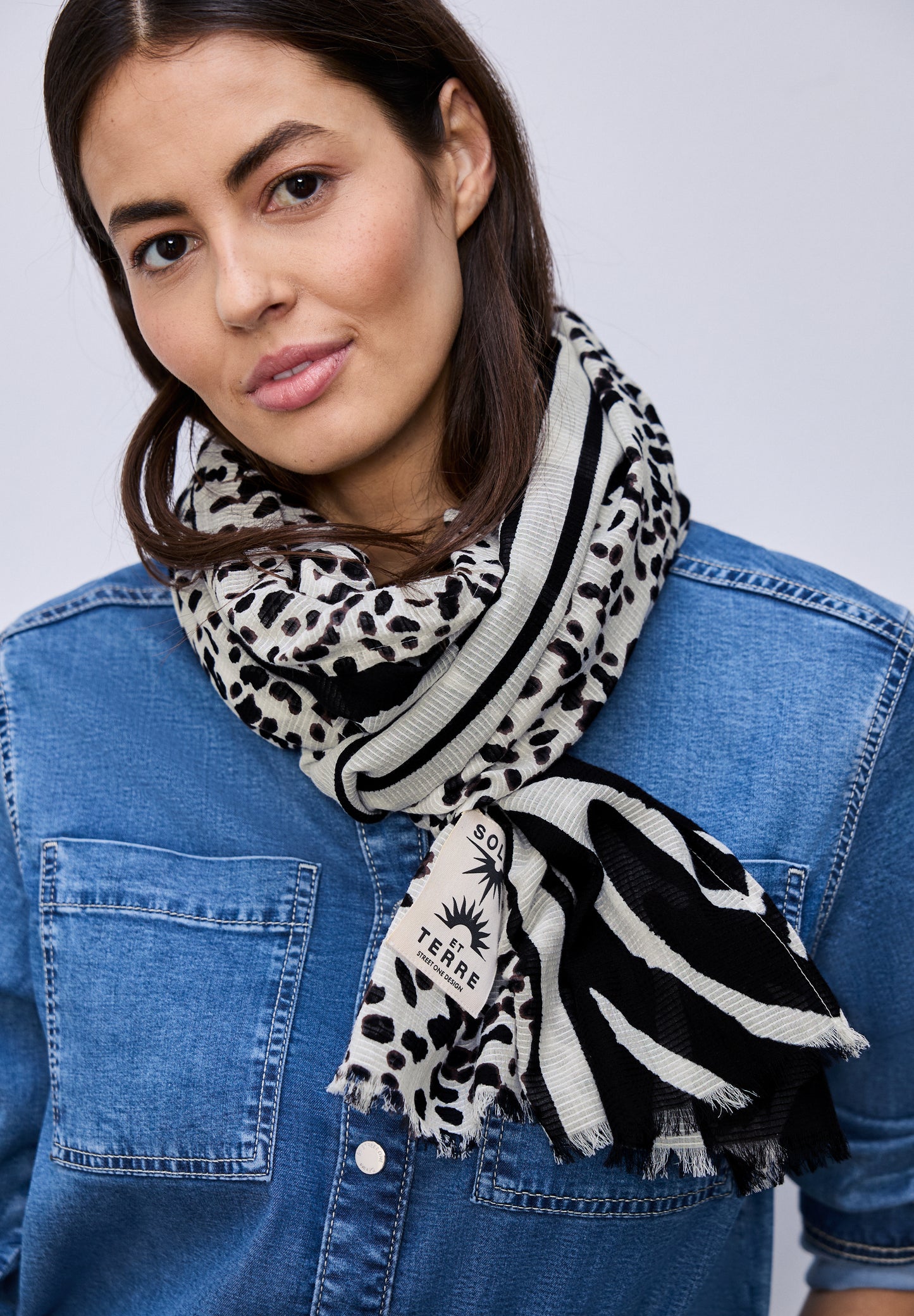 Street One - Gemusterter Schal - Farbe: schwarz