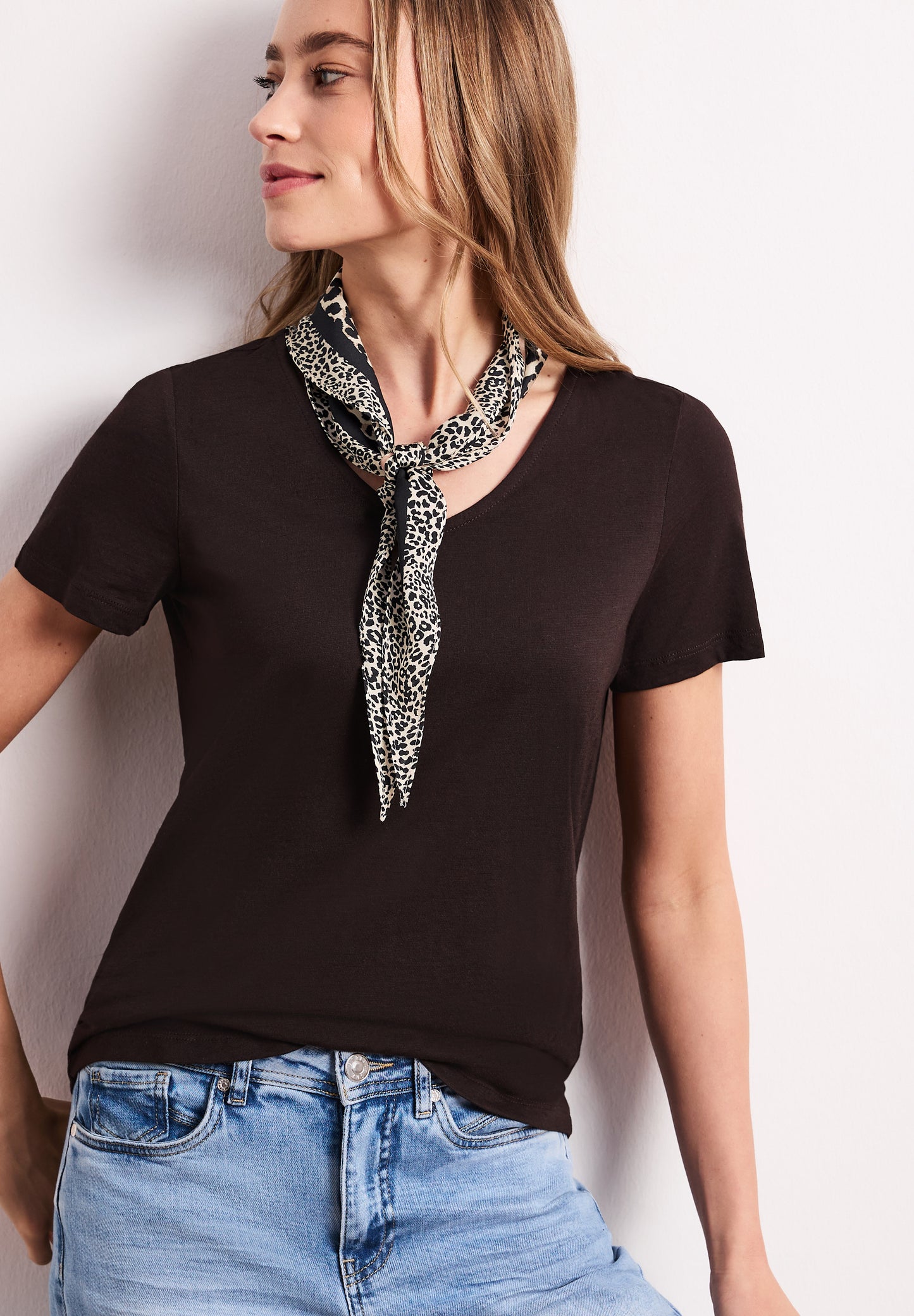 Street One - Nicki Tuch mit Leo-Muster - Farbe: Black
