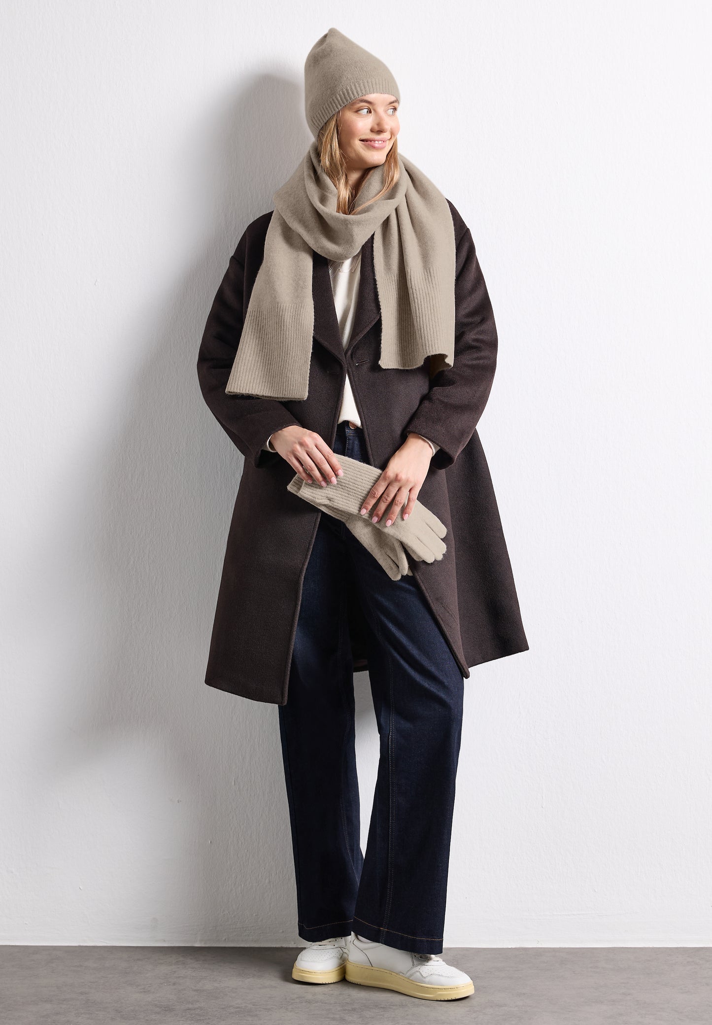 Street One - Langer Feinstrickschal in Unifarbe - Farbe: Soft Sand Mel.