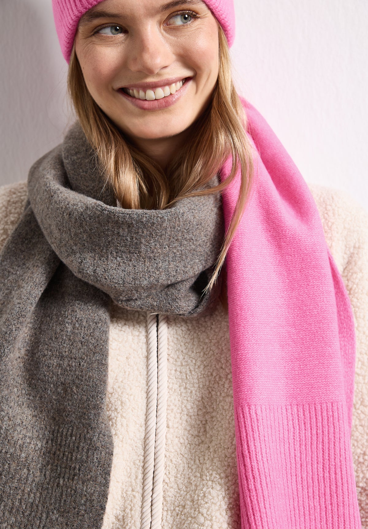 Street One - Feinstrick Schal im Colorblock-Look - Farbe: warm blush