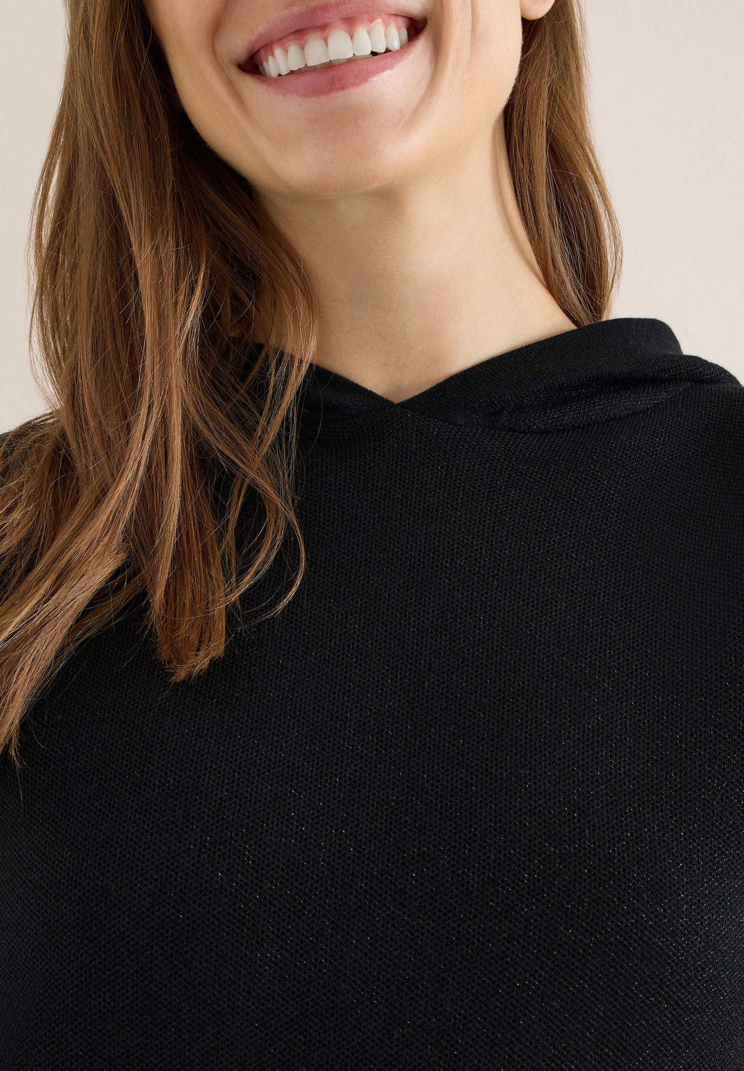 CECIL - Glitzerkleid mit Kapuze - Farbe: Black