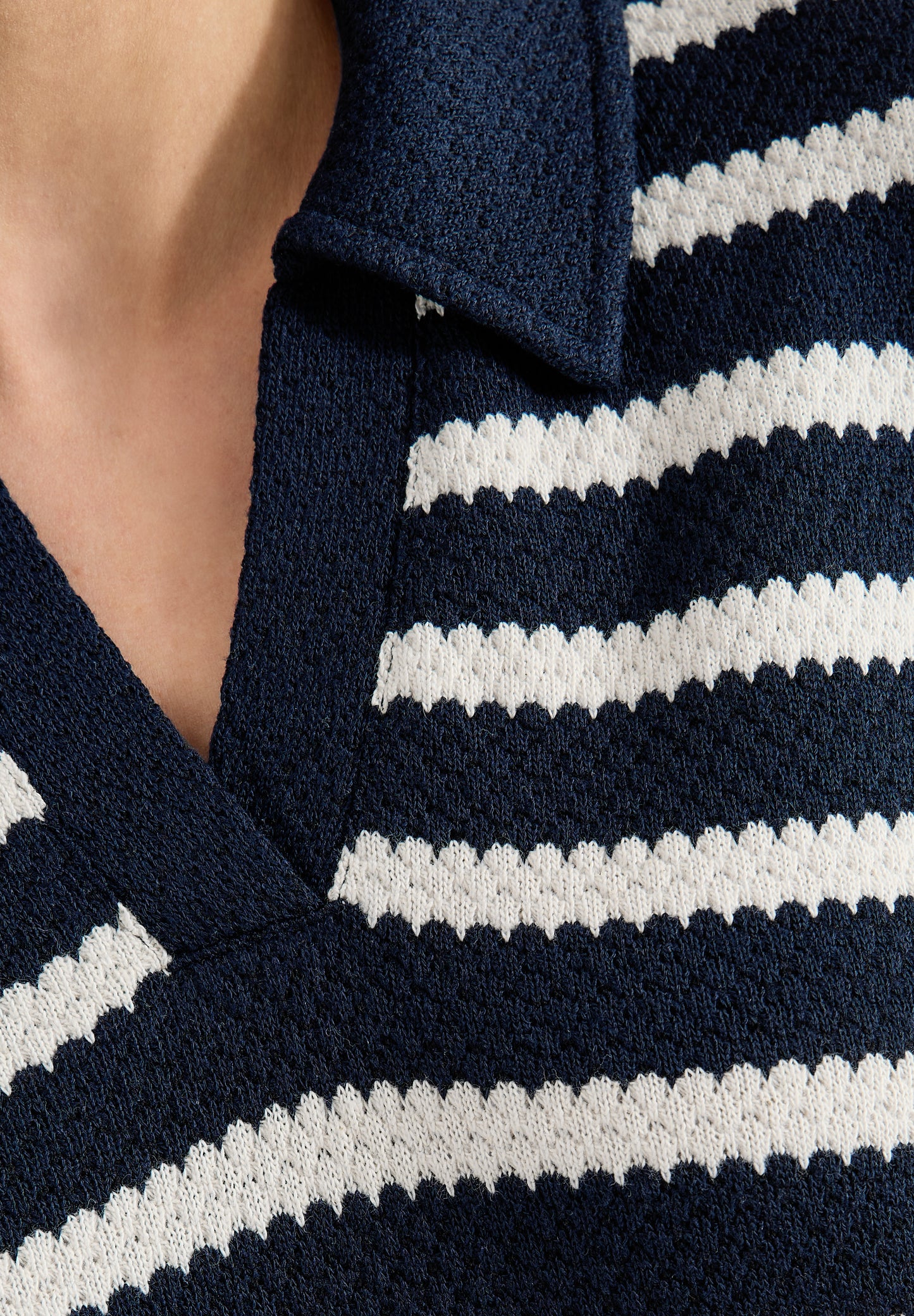 CECIL - Knielanges Kleid in Ajourstrick - Farbe: Blau