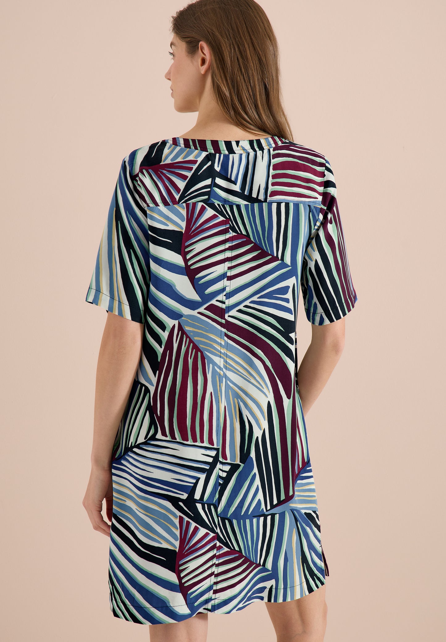 CECIL - Knielanges Kleid mit grafischem Muster - Farbe: palm breeze green