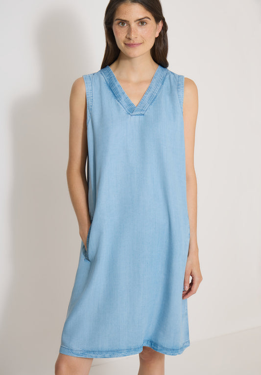 CECIL - Knielanges Kleid aus Lyocell mit V-Neck - Farbe: light blue used wash