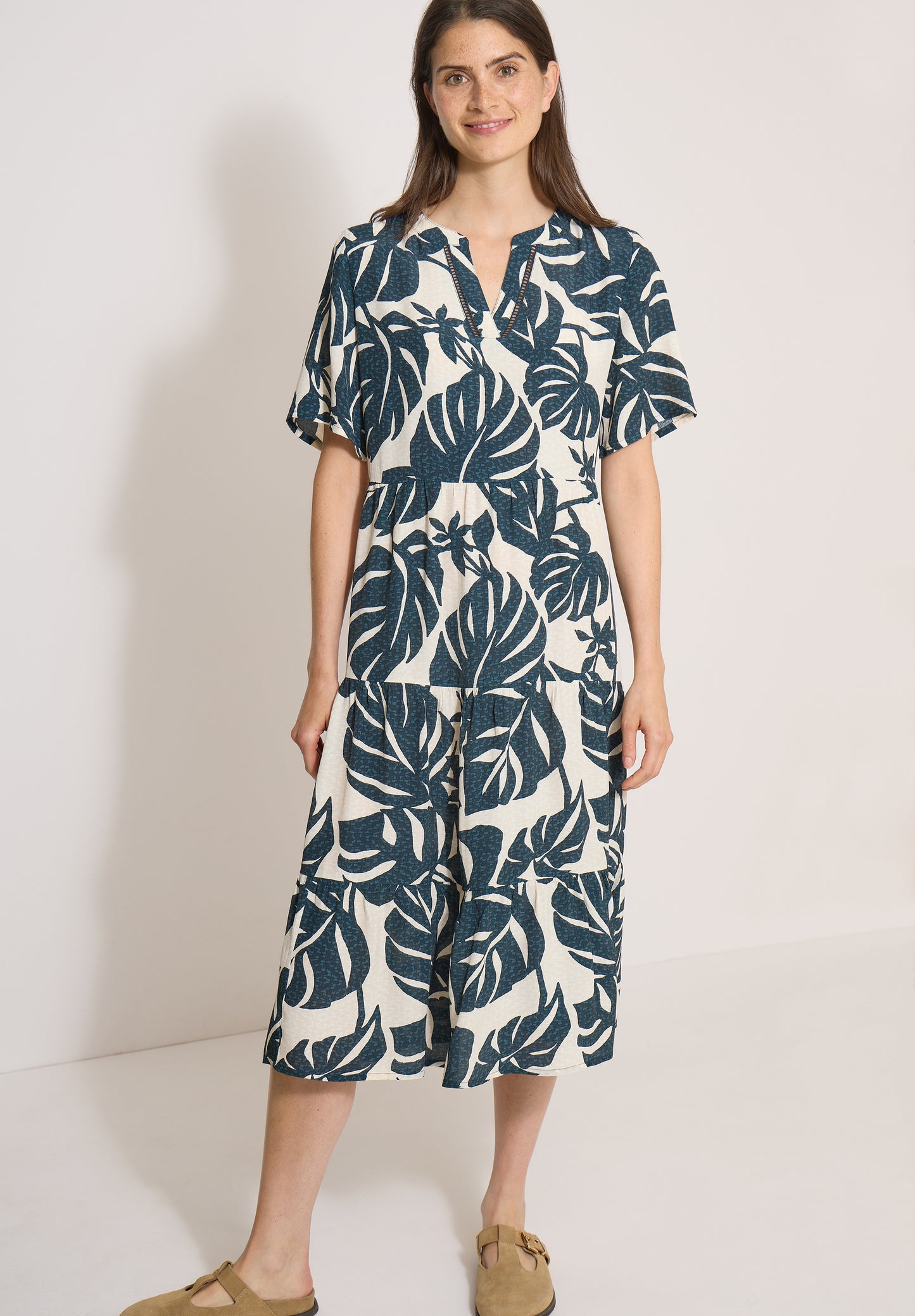CECIL - Midikleid mit Split Neck und Print - Farbe: palm breeze green