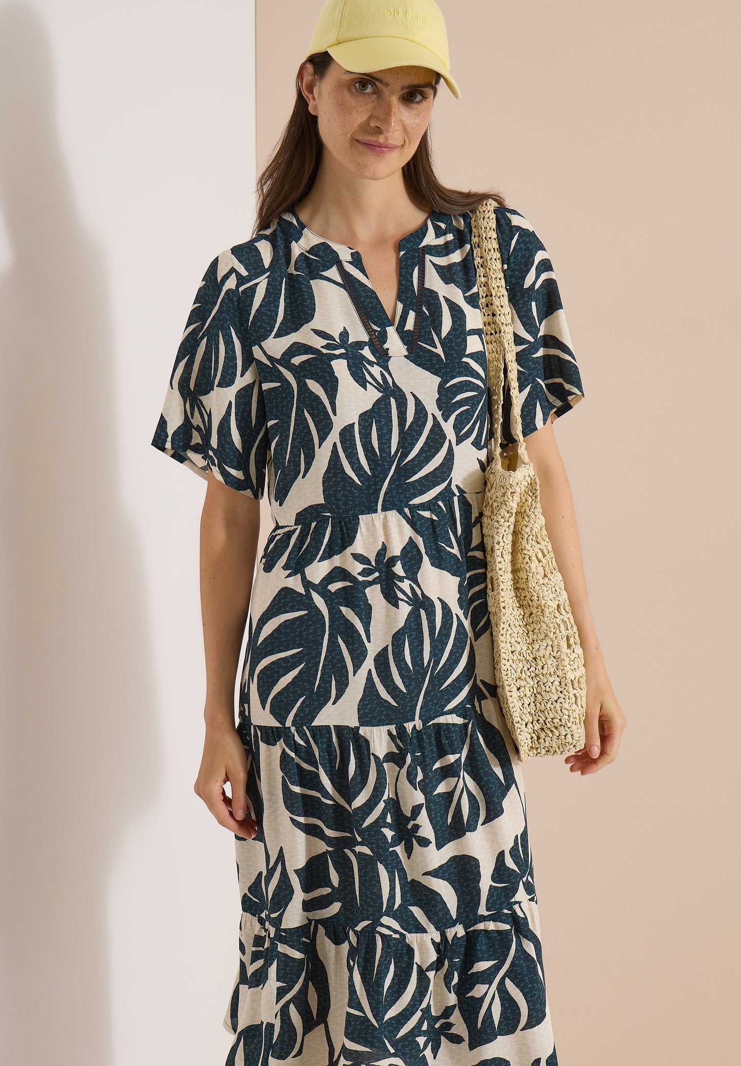 CECIL - Midikleid mit Split Neck und Print - Farbe: palm breeze green