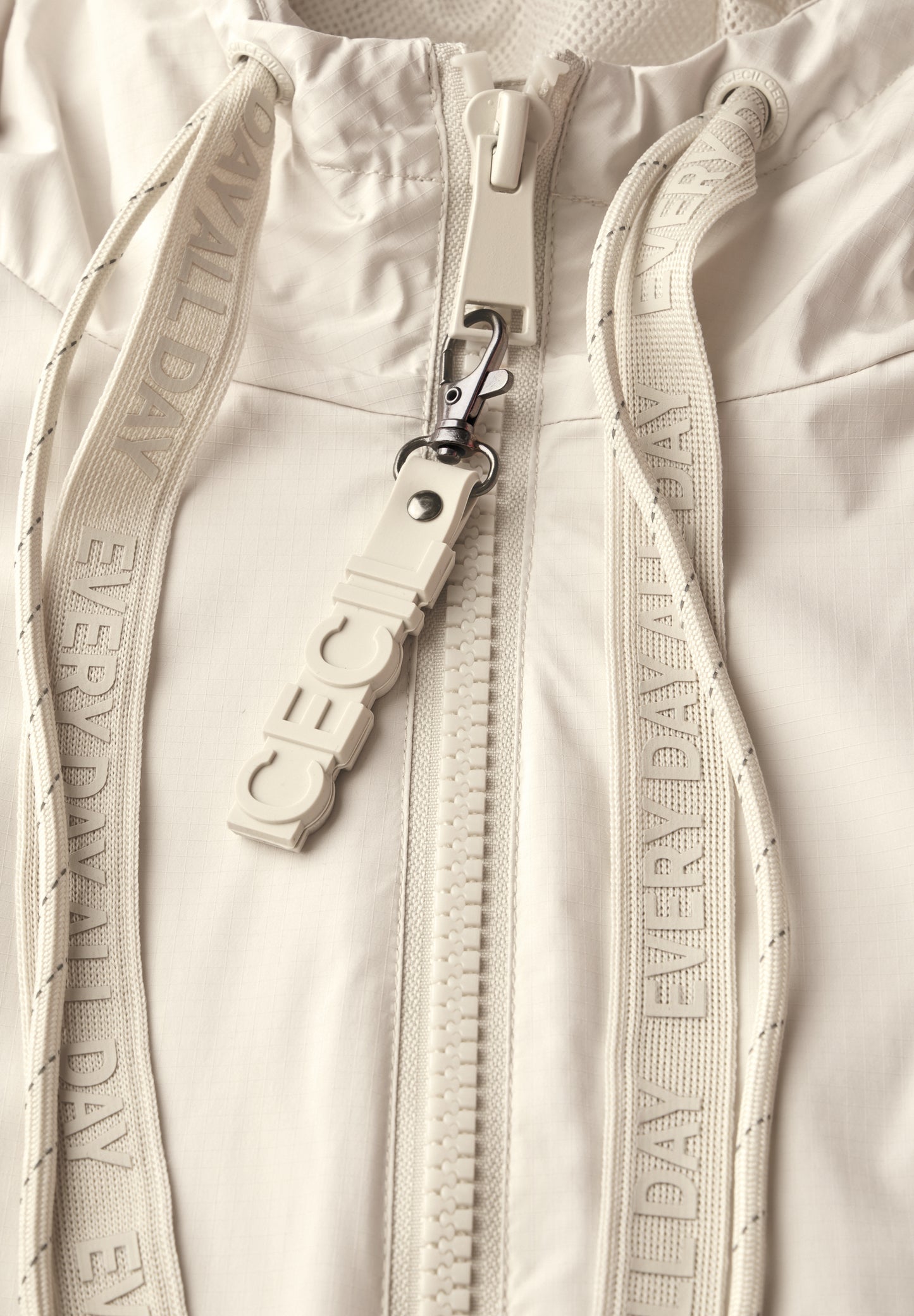 CECIL Windbreaker Jacke - Farbe: beige meringues