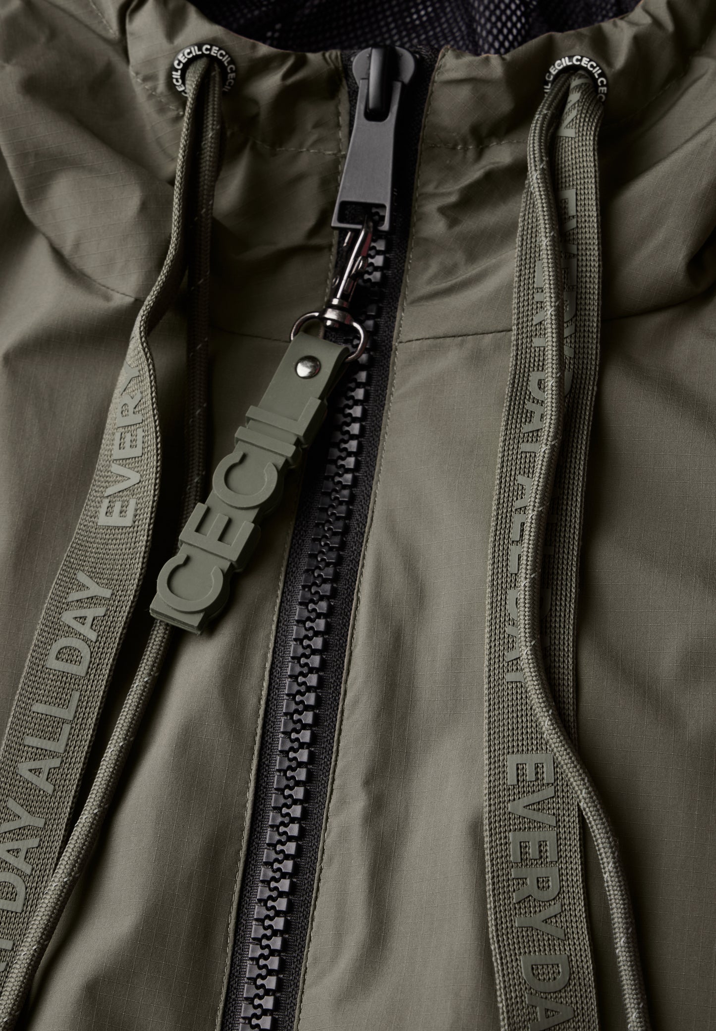 CECIL Windbreaker Jacke - Farbe: khaki grün