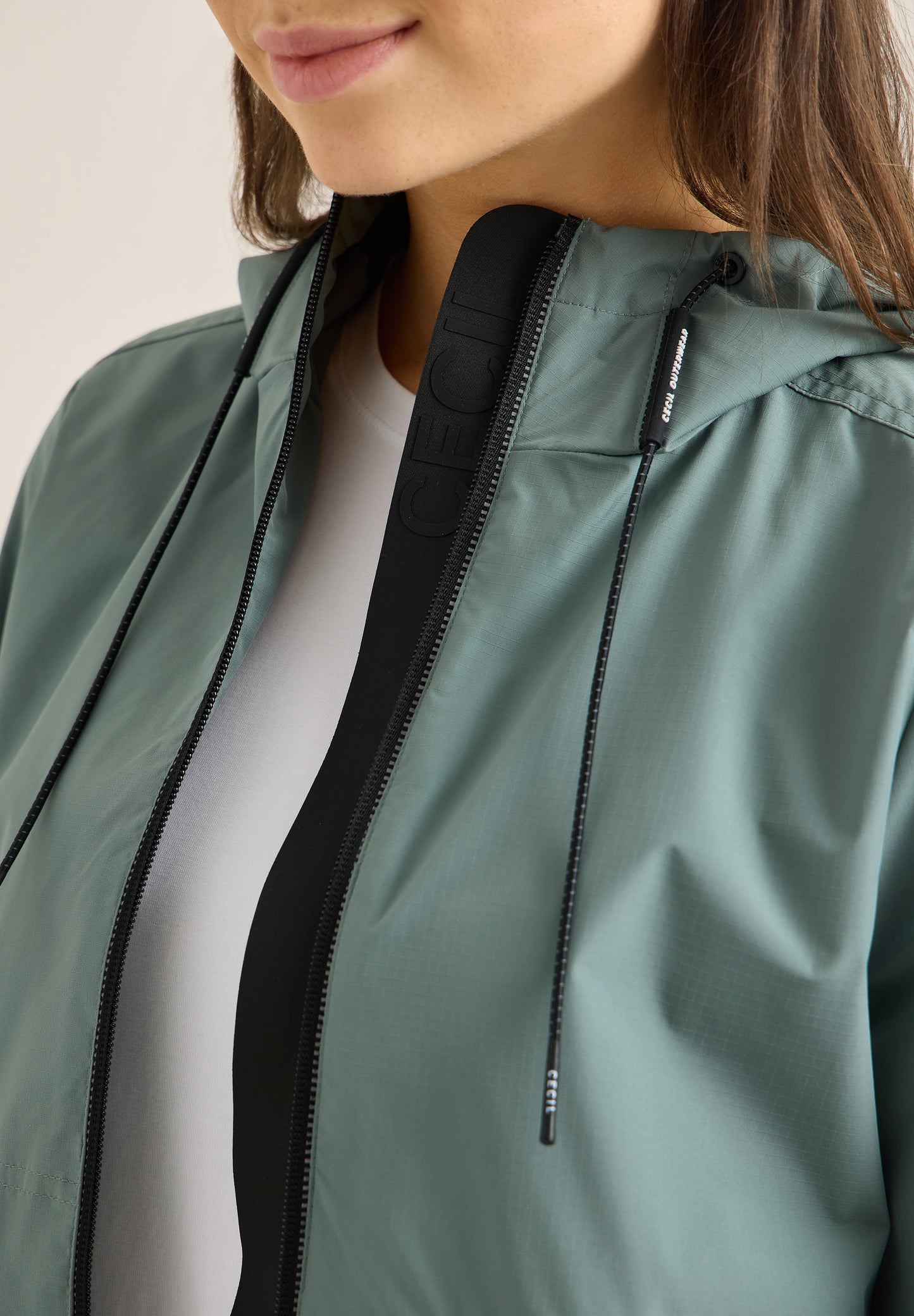 CECIL - Jacke in A-Linie - Farbe: kelp green