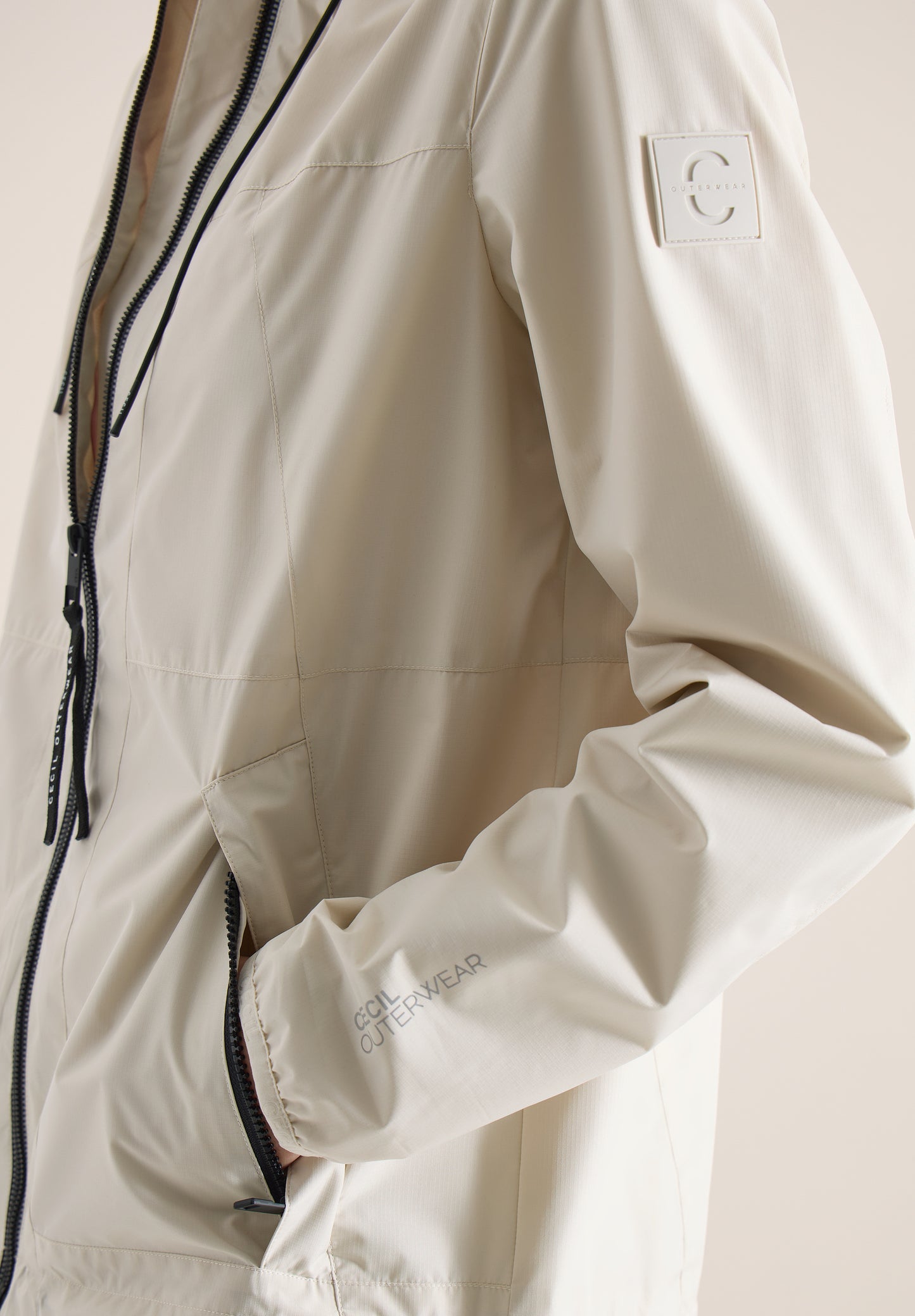 CECIL - Jacke mit Kapuze und Tunnelzug - Farbe: dust beige