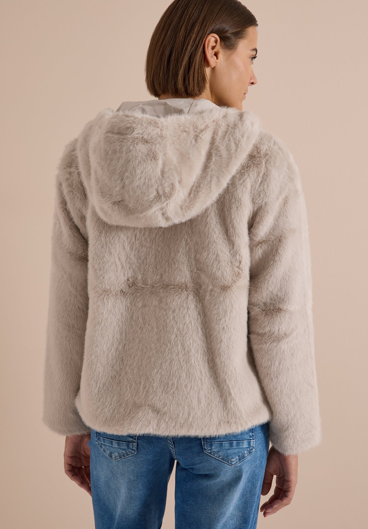 CECIL - Fake Fur Jacke mit Softshelldetails - Farbe: powder beige