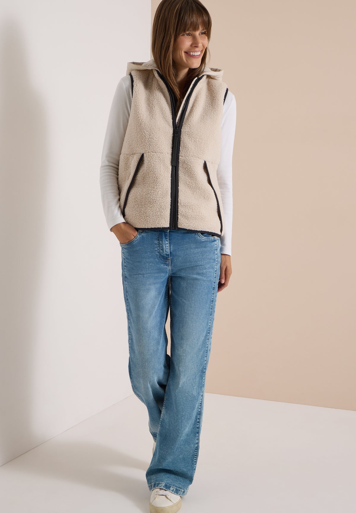 CECIL - Teddy-Weste mit abnehmbarer Kapuze - Farbe: teddy vanilla white