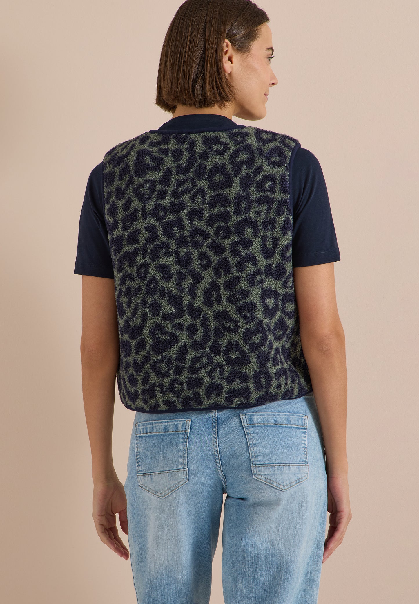 CECIL - Teddy-Weste mit Softshelldetails und Leo-Muster - Farbe: Oliv Grün