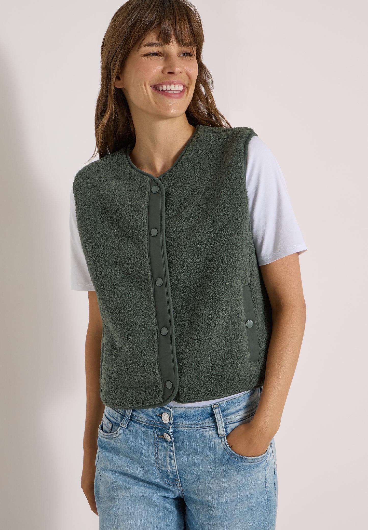 CECIL - Teddy-Weste mit Softshelldetails - Farbe: Oliv Grün