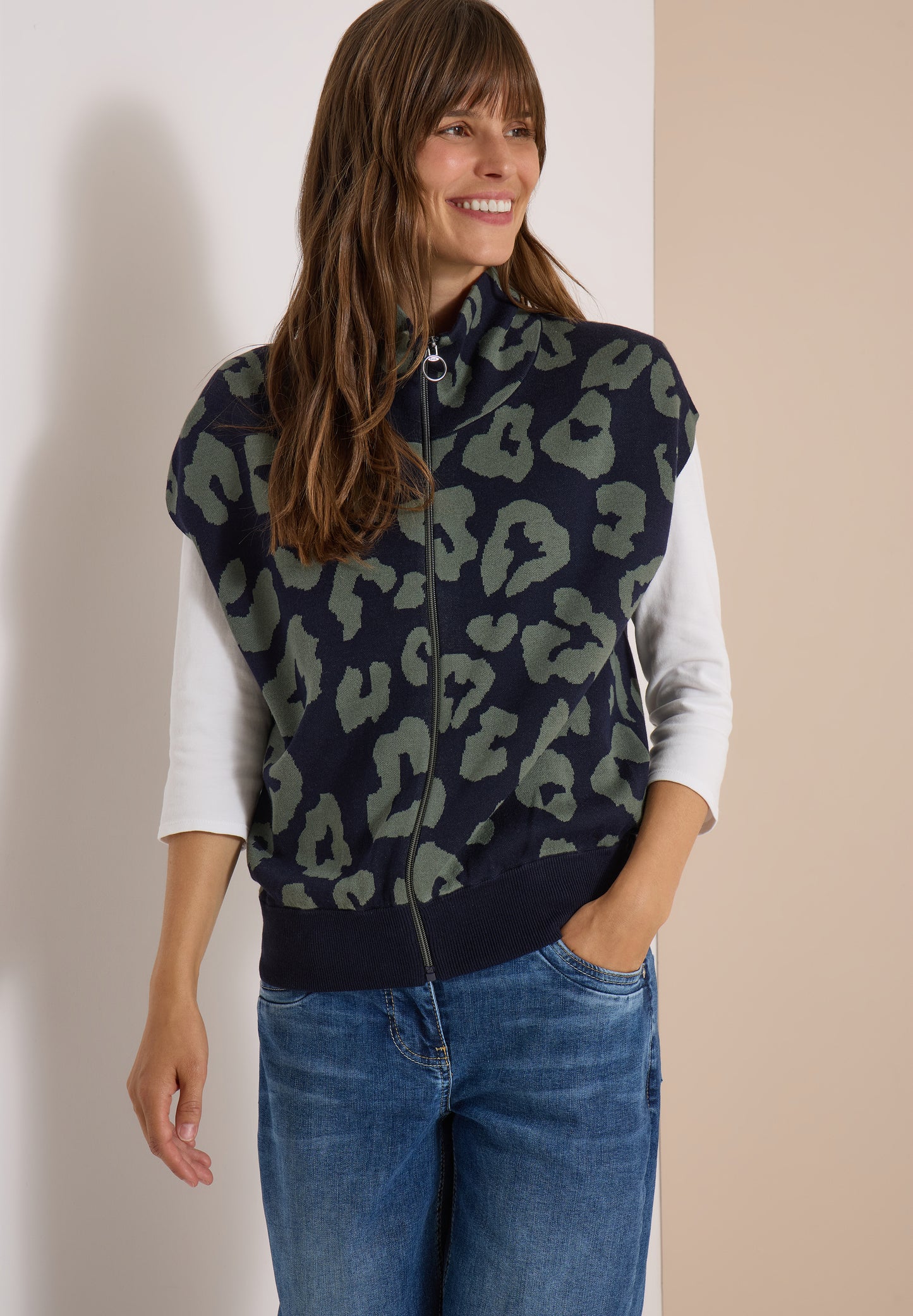 CECIL - Doubleface Weste mit Kragen und Zipper - Farbe: urban dark blue