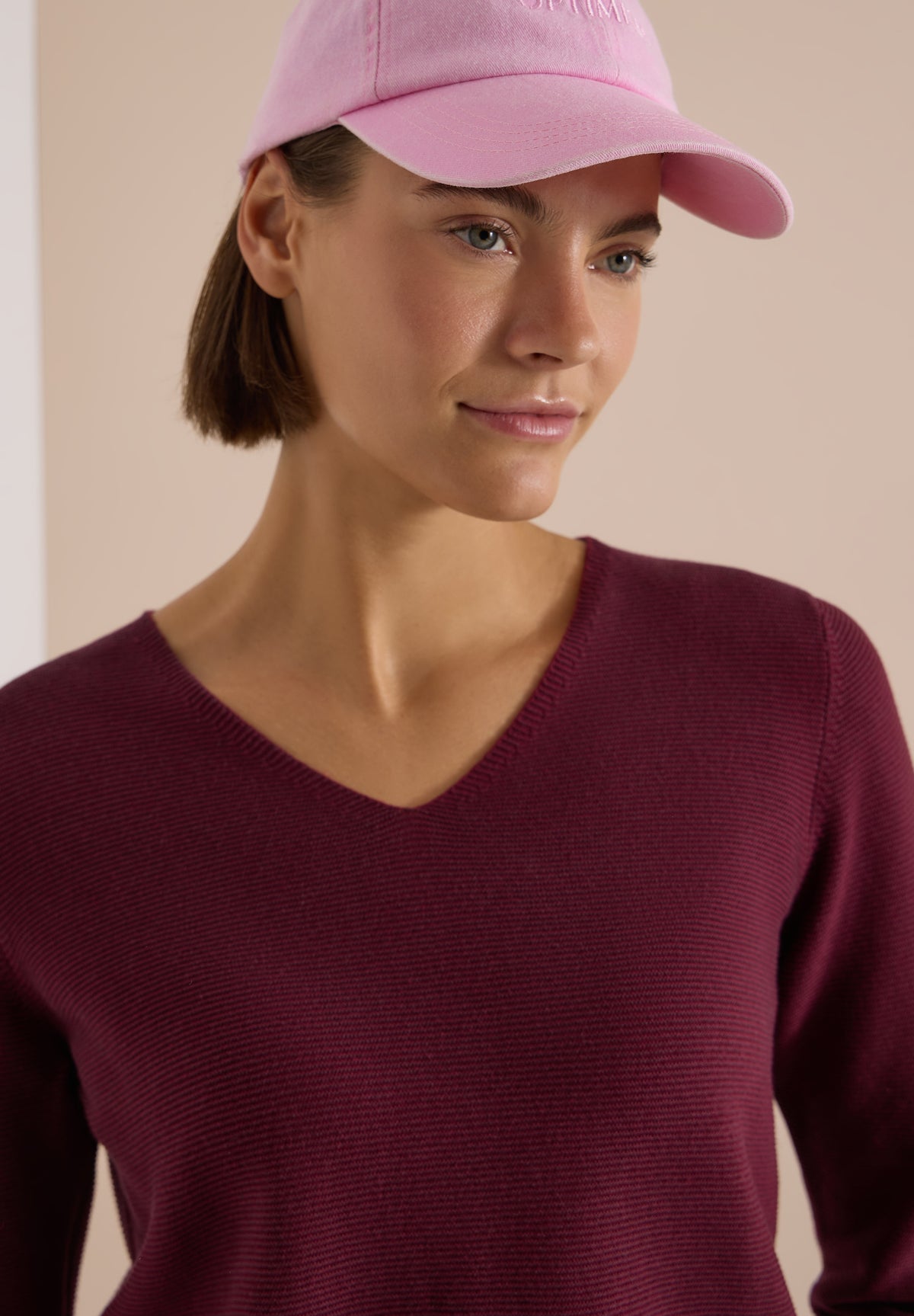 CECIL - Pullover im Two-Tone-Look mit V-Neck - Farbe: berry red