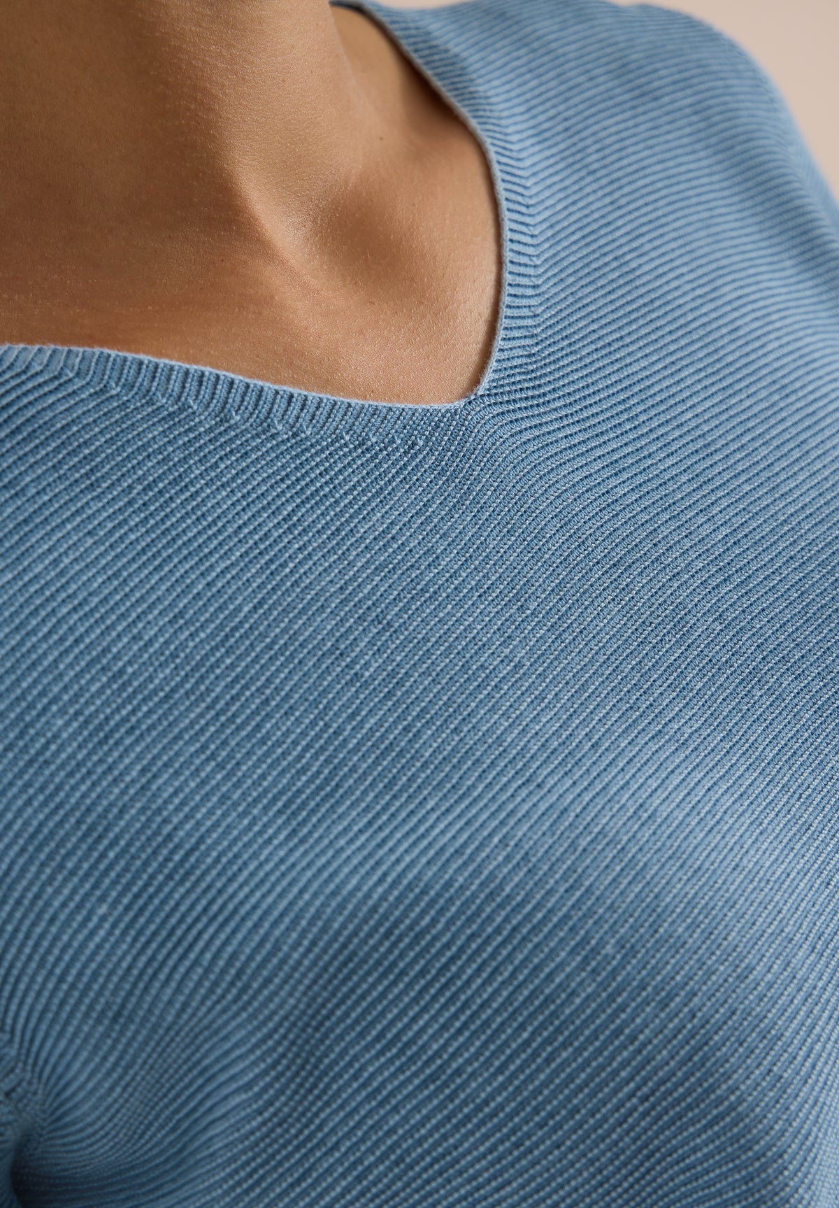 CECIL - Pullover im Two-Tone-Look mit V-Neck - Farbe: mountain air blue