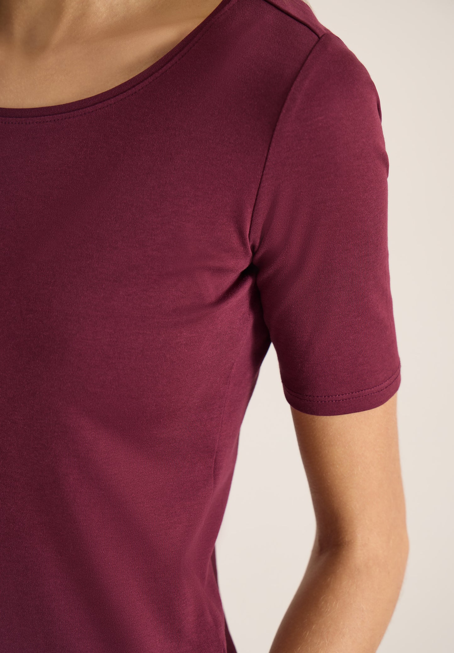 CECIL - Basic T-Shirt mit Rundhals in Unifarbe - Farbe: Rot