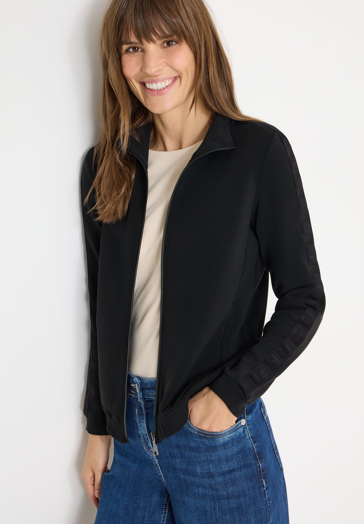 CECIL Softe Jacke mit Tapedetail - Farbe: Black