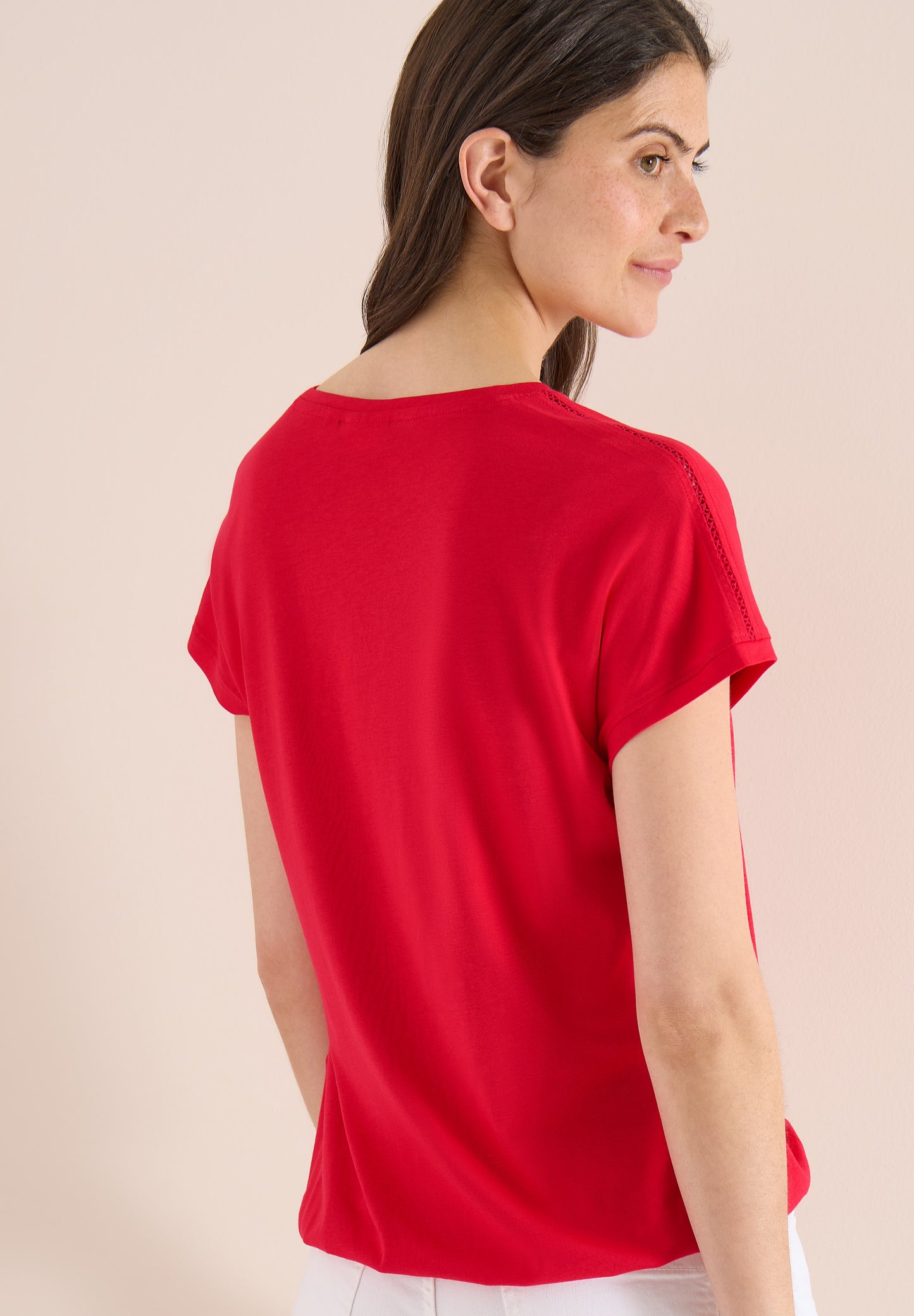 CECIL - T-Shirt mit V-Neck und Spitzendetail - Farbe: glazed apple red