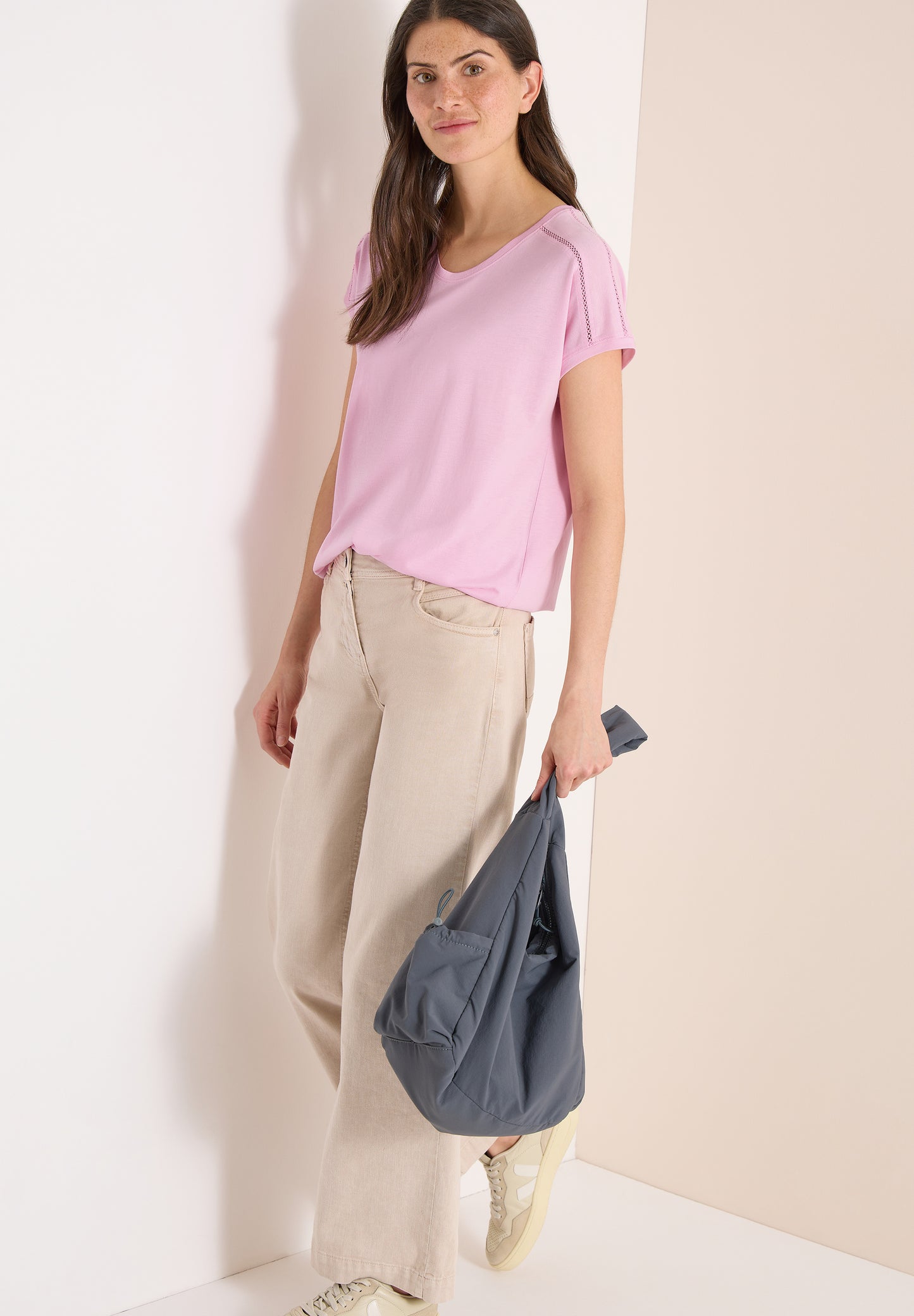 CECIL - T-Shirt mit V-Neck und Spitzendetail - Farbe: Rosa