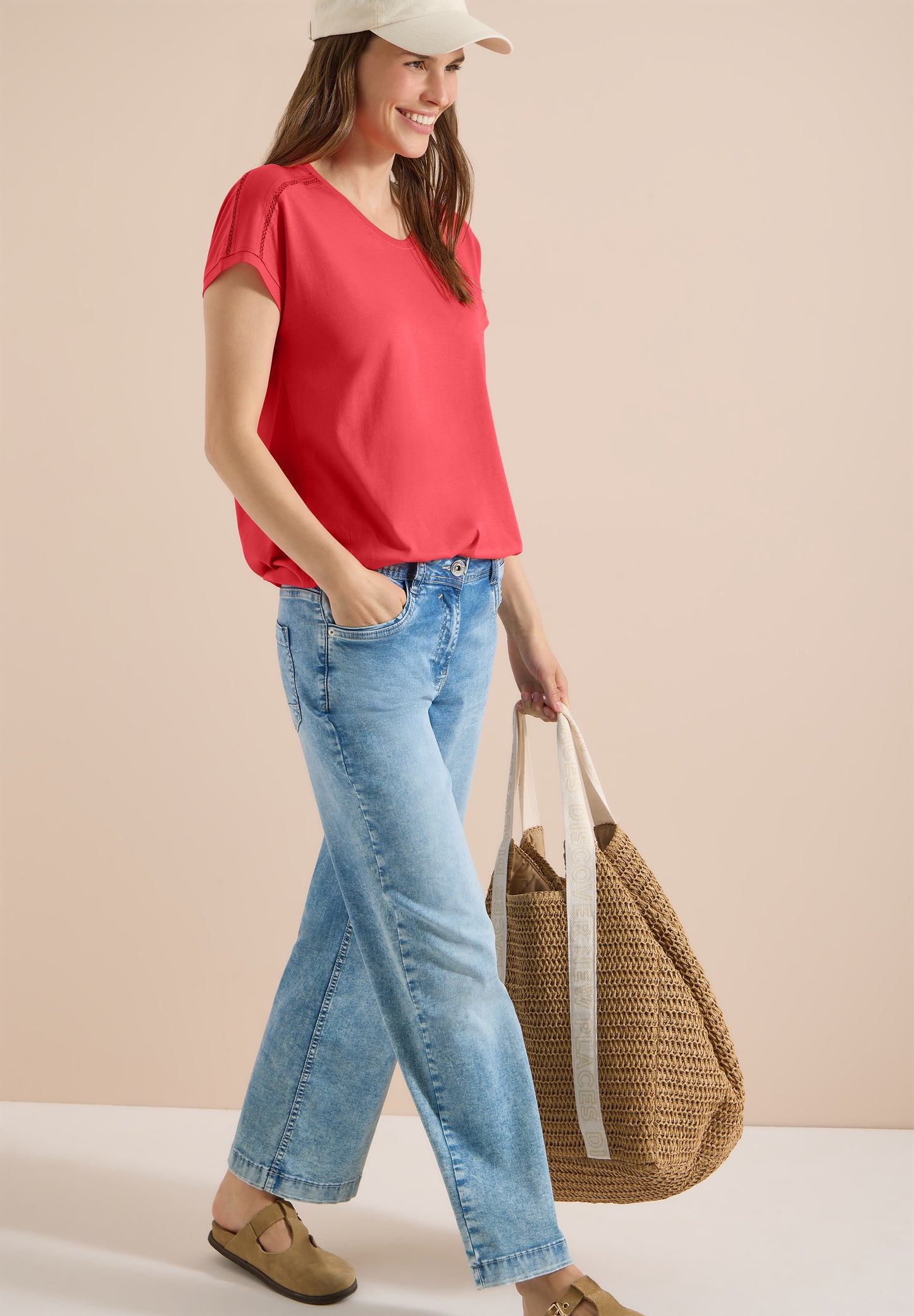 CECIL - T-Shirt mit V-Neck und Spitzendetail - Farbe: coral