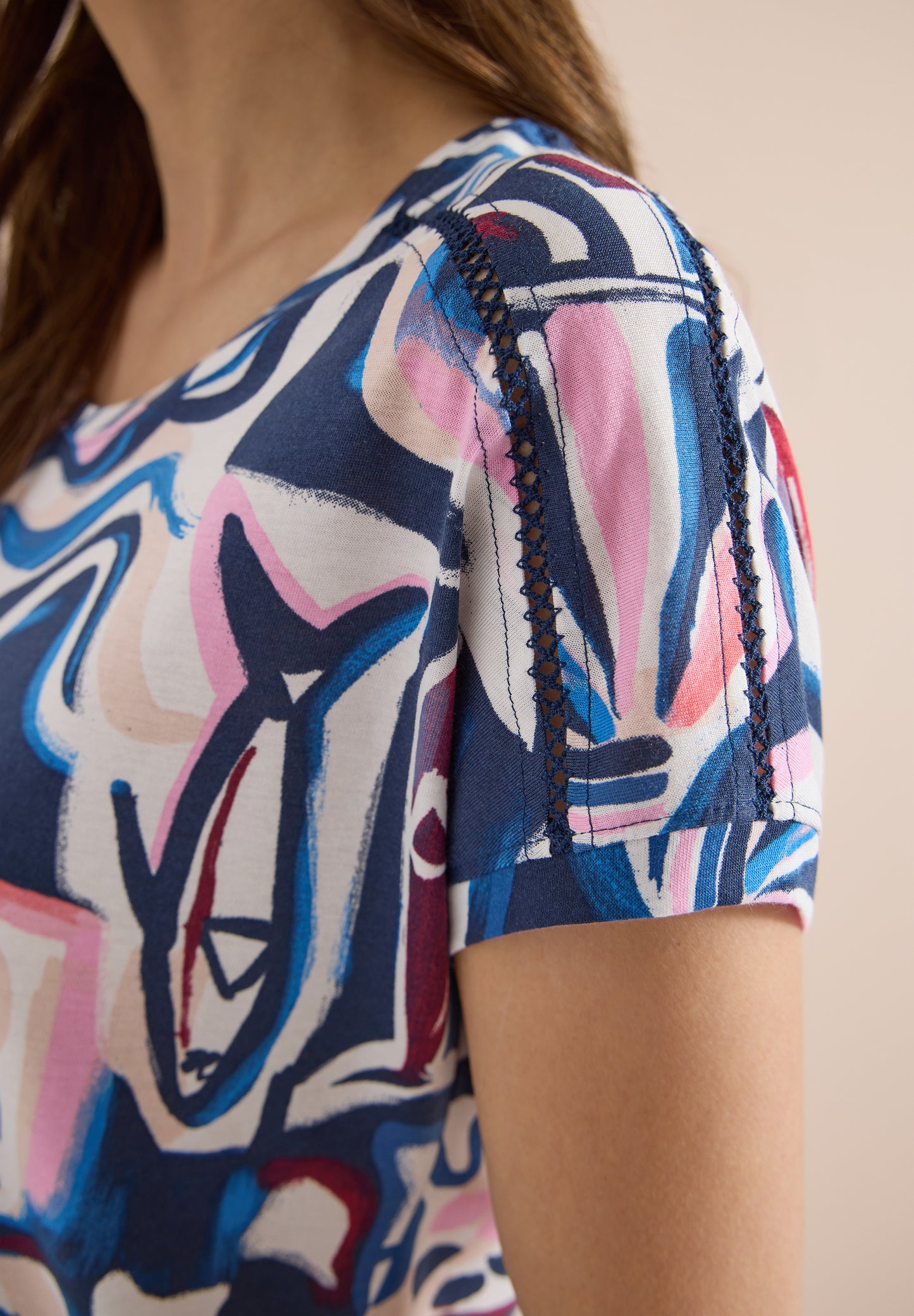 CECIL - Kurzarm Shirt mit Spitzendetail - Farbe: universal blue