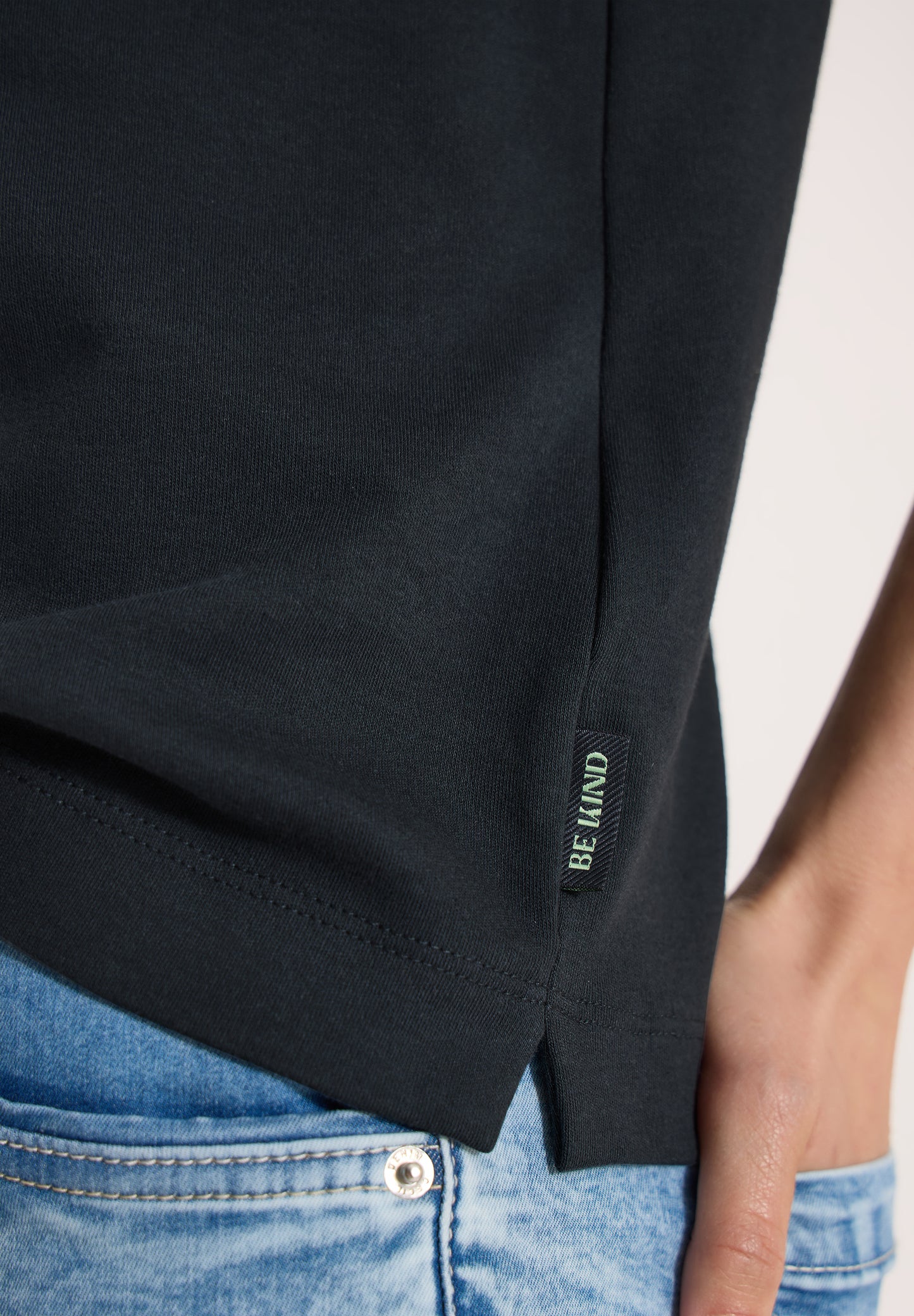 CECIL - T-Shirt mit Rundhals und Print-Detail - Farbe: palm breeze green