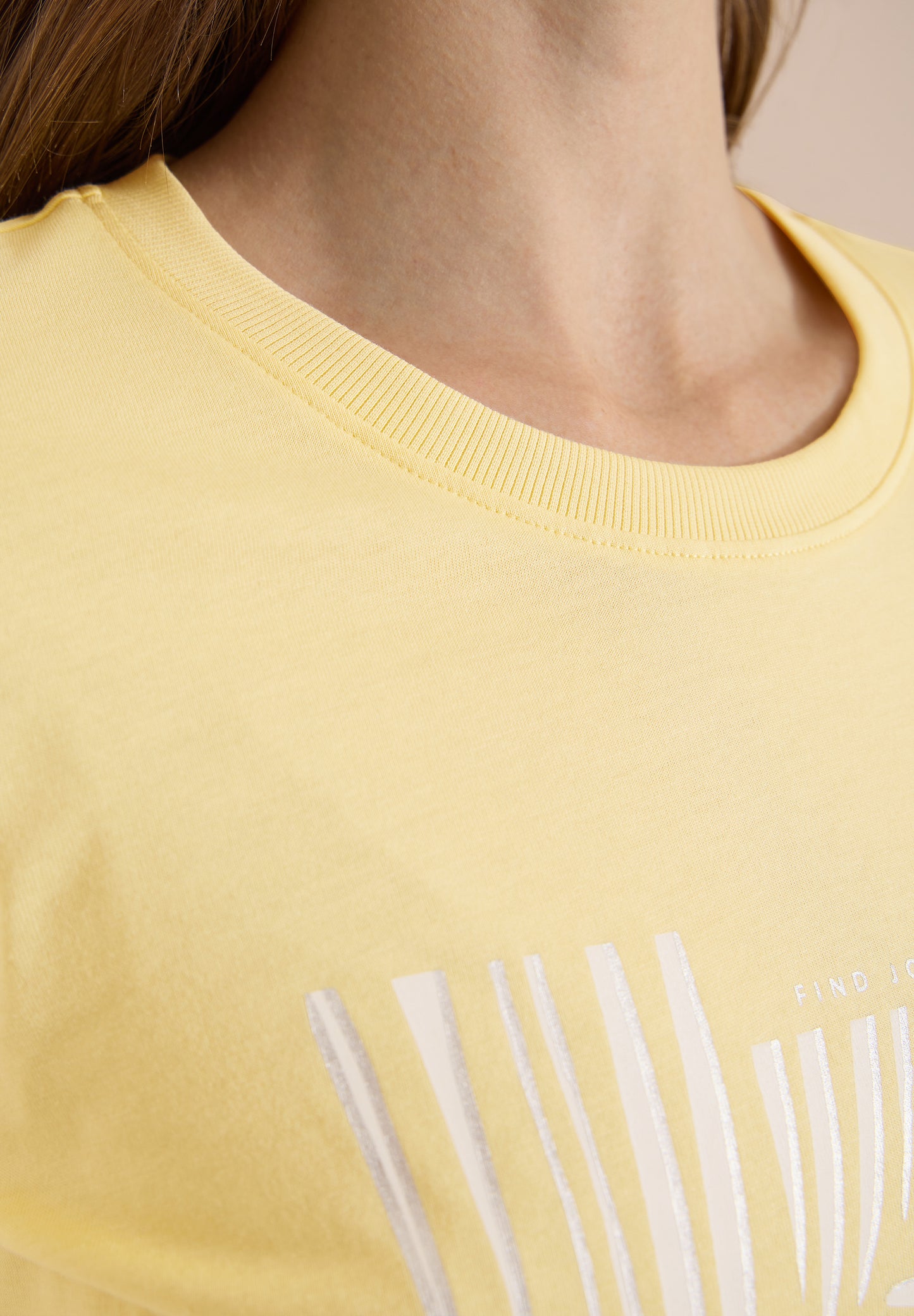 CECIL - T-Shirt mit Rundhals und Artwork - Farbe: buttermilk yellow