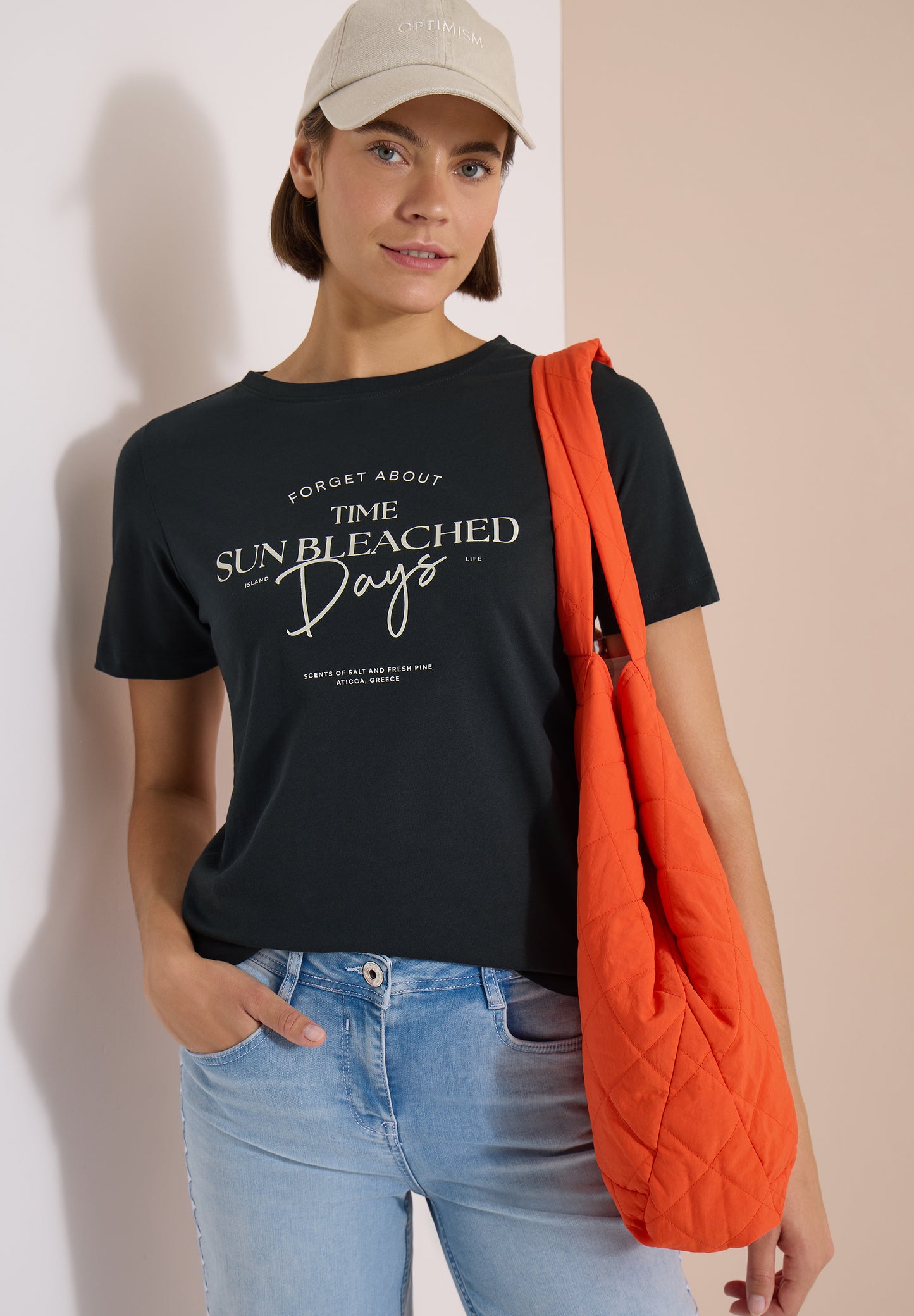 CECIL - T-Shirt mit Boat Neck und Wording Artwork - Farbe: palm breeze green