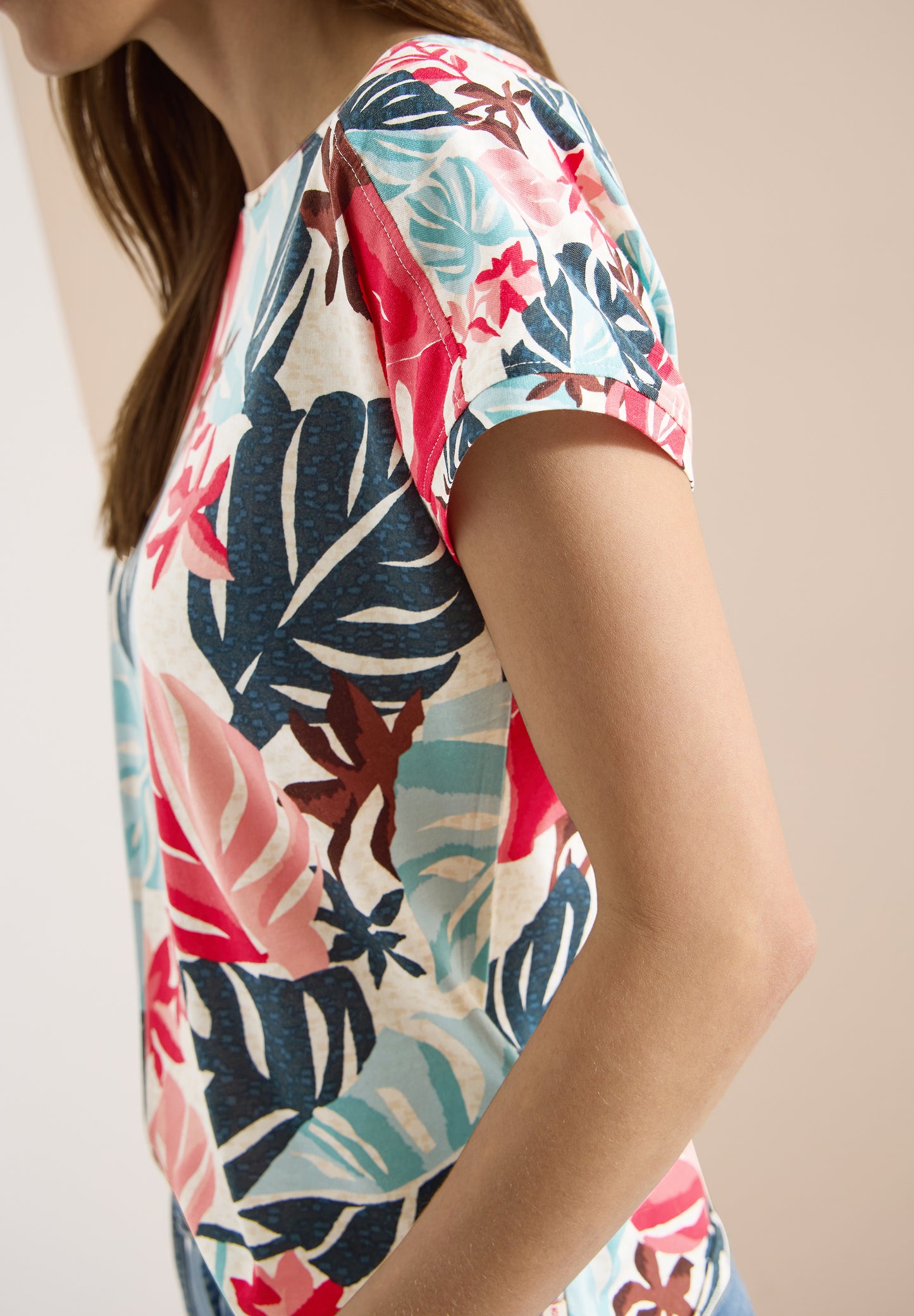 CECIL - T-Shirt mit U-Boot-Ausschnitt und Print - Farbe: light alabaster white