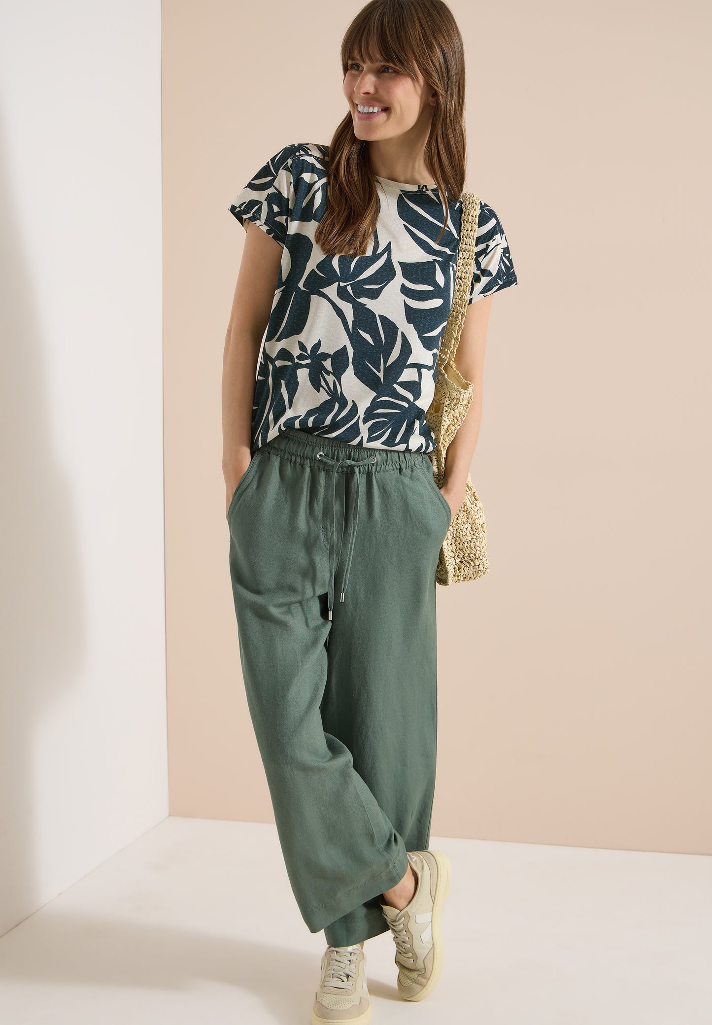 CECIL - T-Shirt mit U-Boot-Ausschnitt und Print - Farbe: palm breeze green