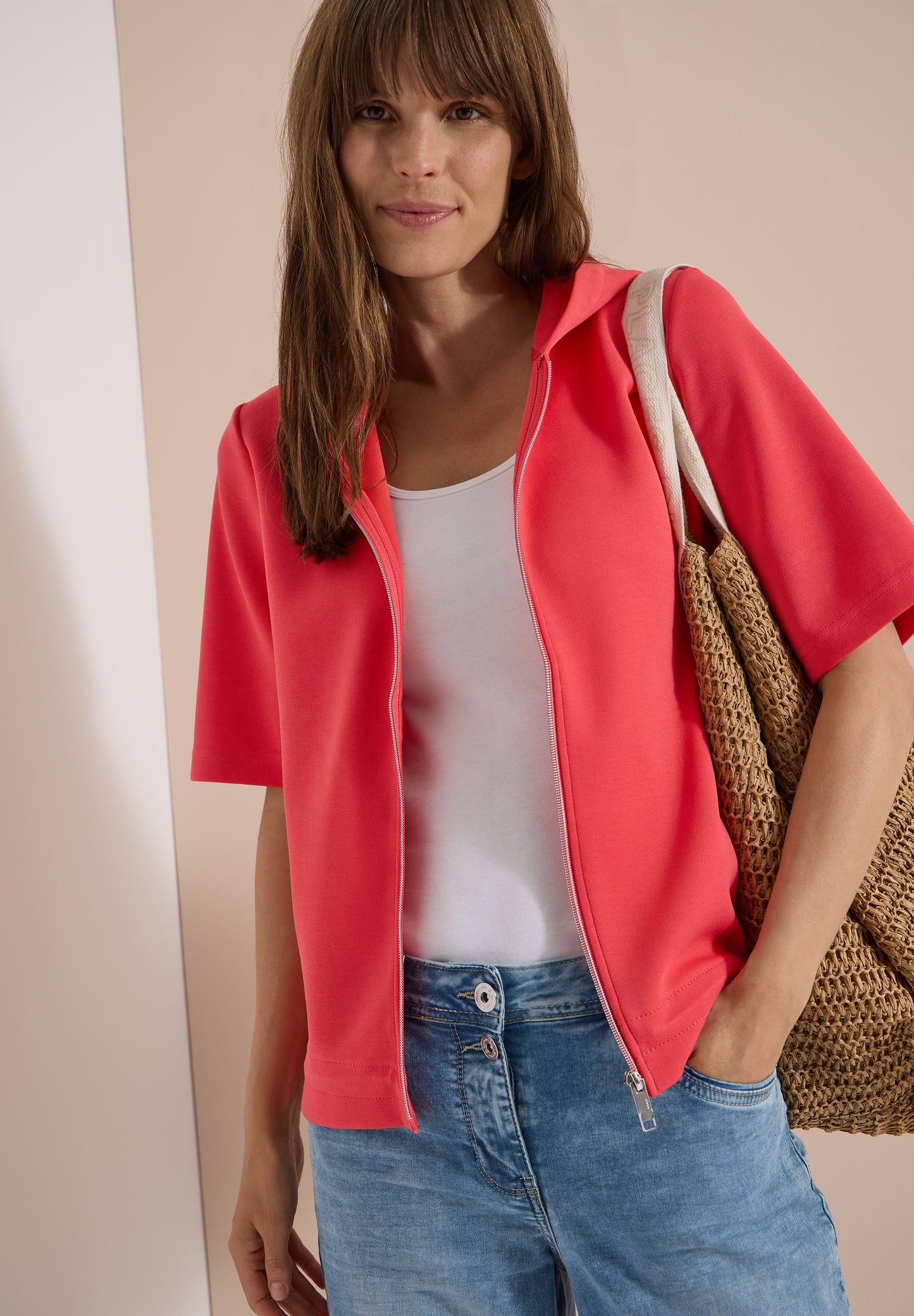 CECIL - Kapuzenjacke mit seitlichen Tunnelzüen - Farbe: coral