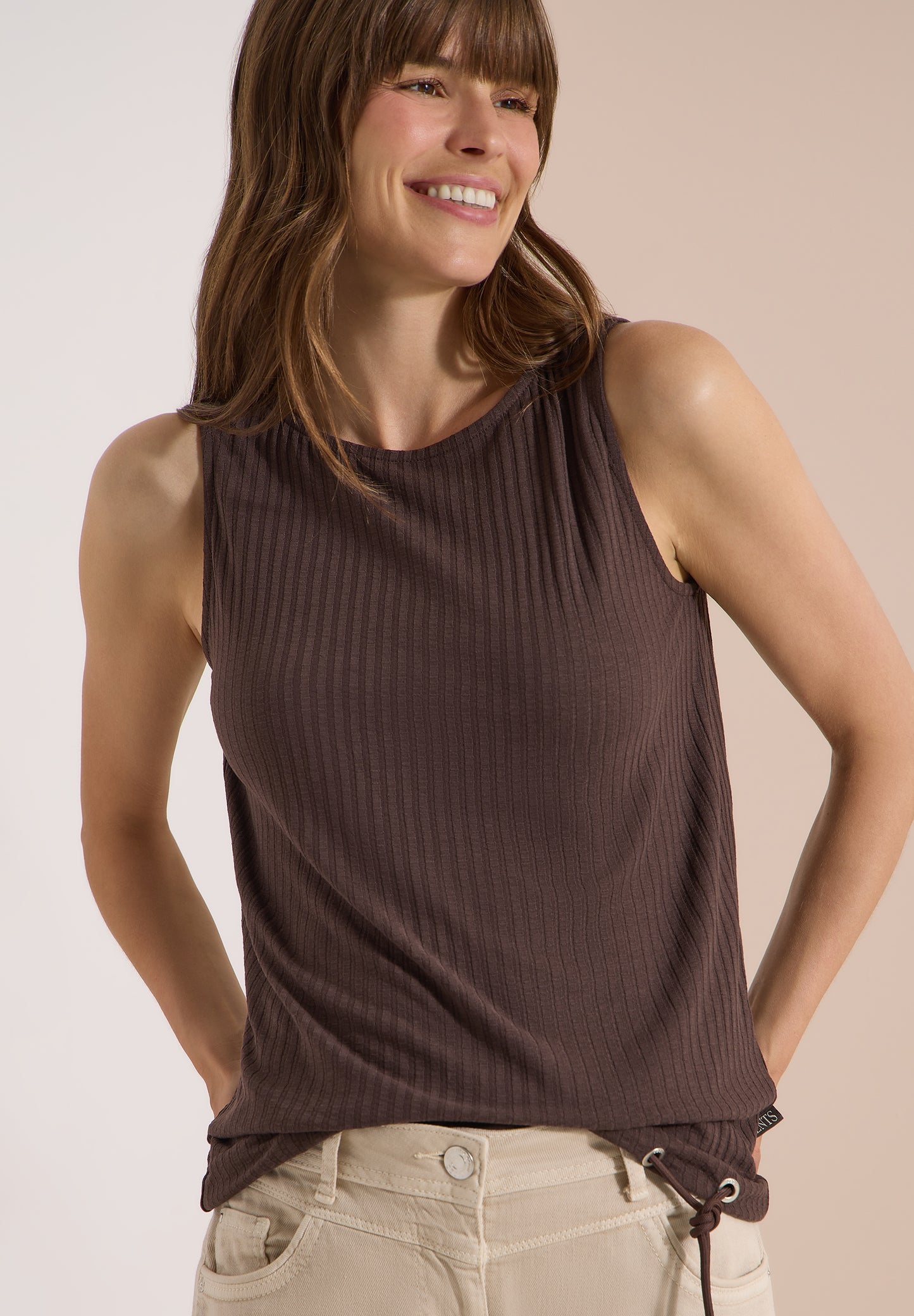 CECIL - Top in Rippstruktur mit U-Boot-Ausschnitt - Farbe: brown cacao
