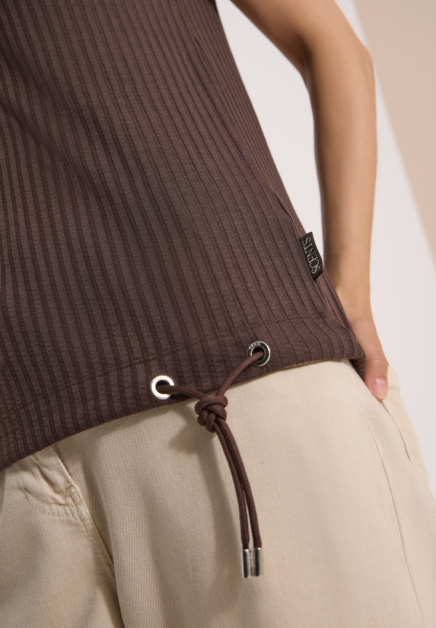 CECIL - Top in Rippstruktur mit U-Boot-Ausschnitt - Farbe: brown cacao