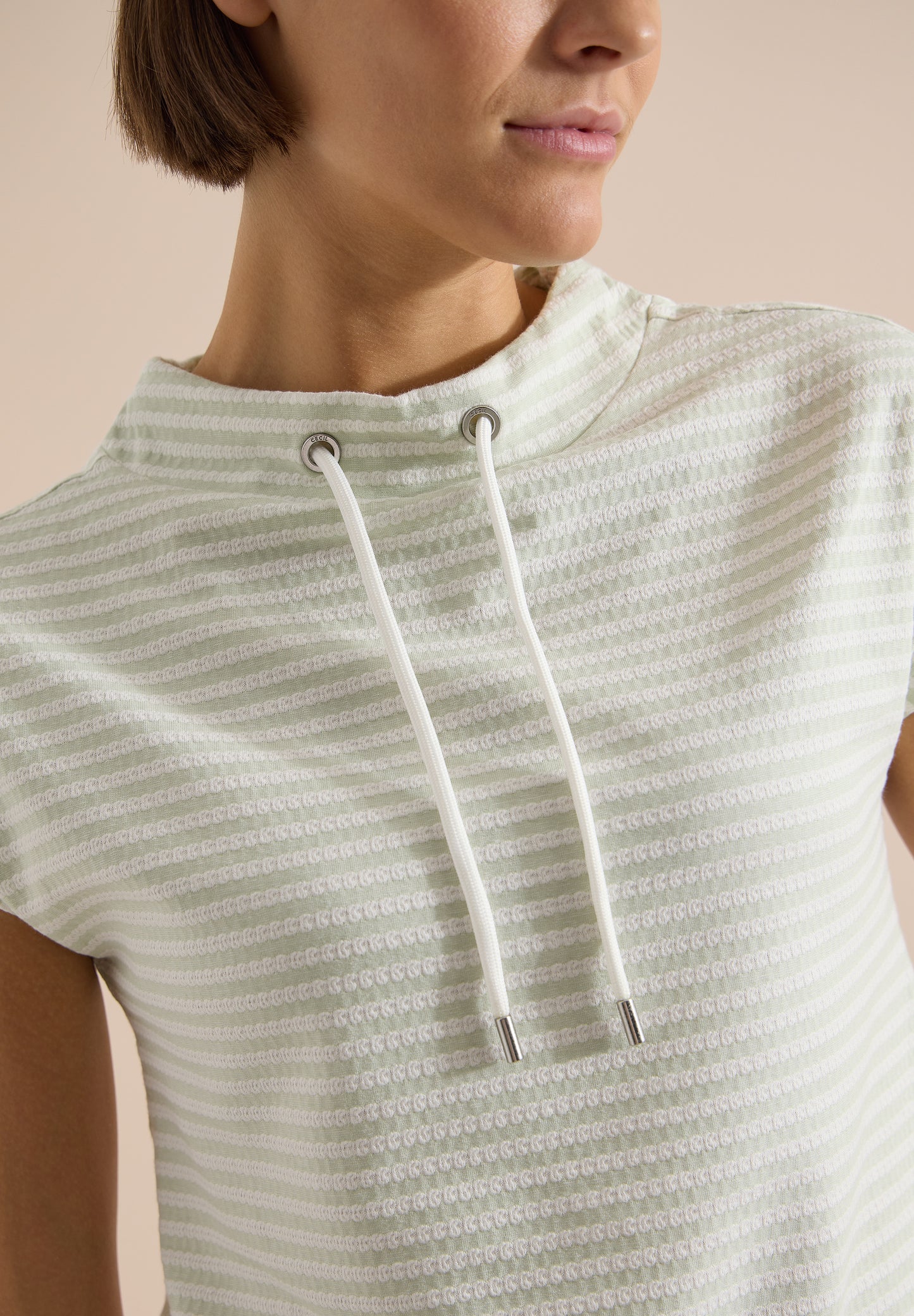 CECIL - T-Shirt mit Funnel Neck und Streifen - Farbe: raw matcha lime