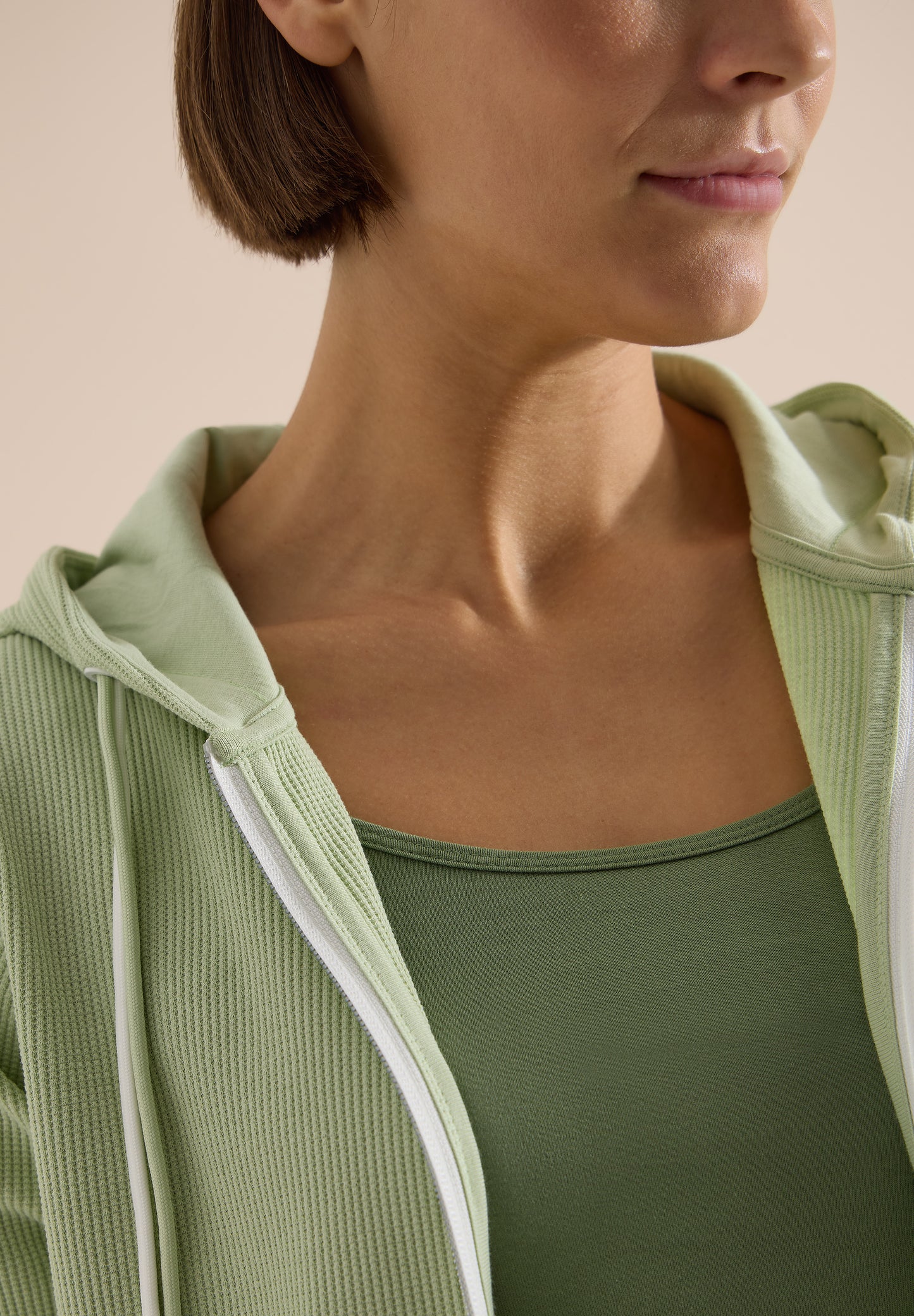 CECIL - Langarm Jacke mit Kapuze und Struktur - Farbe: raw matcha lime
