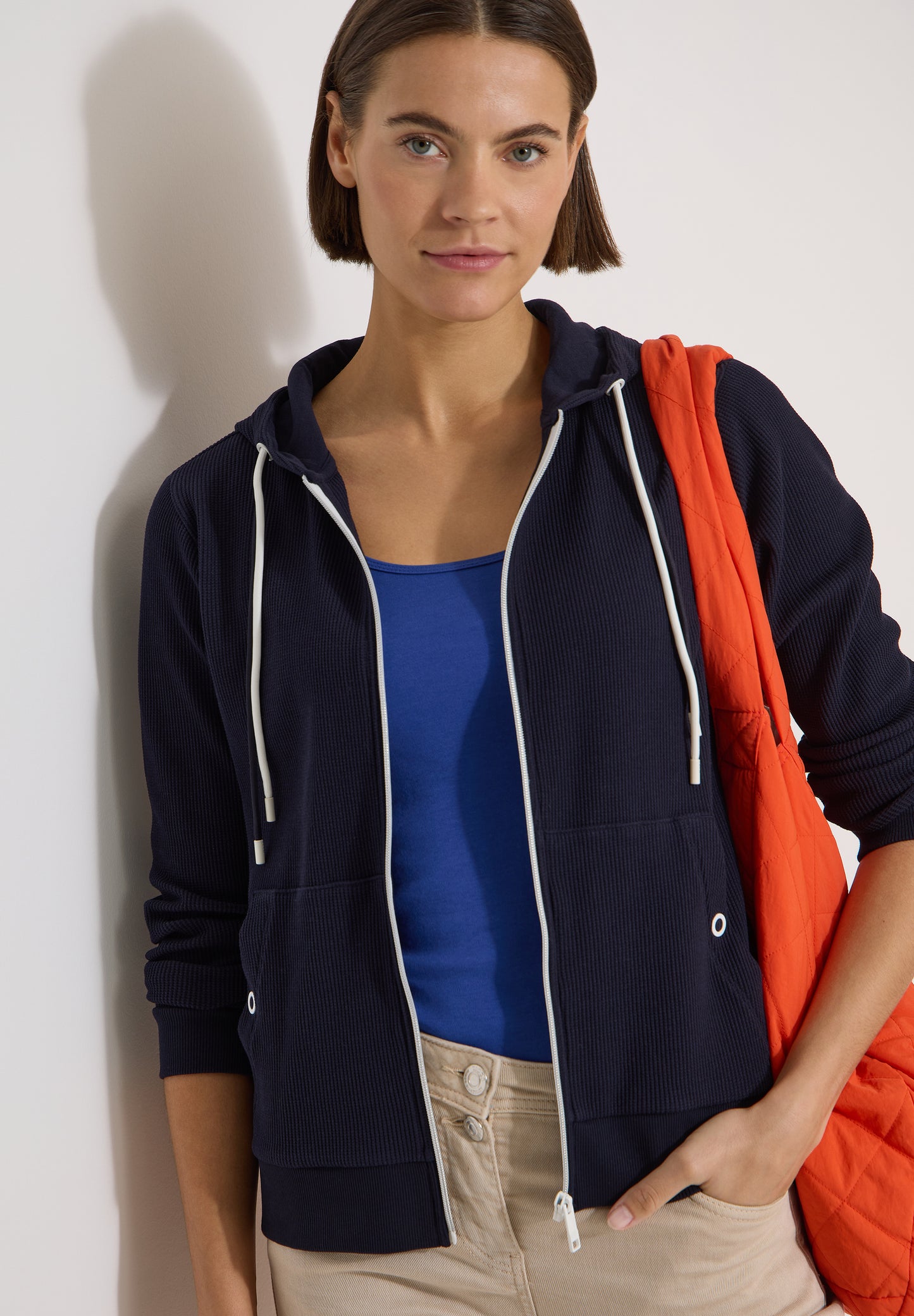 CECIL - Langarm Sweatjacke mit Kapuze und Struktur - Farbe: urban dark blue