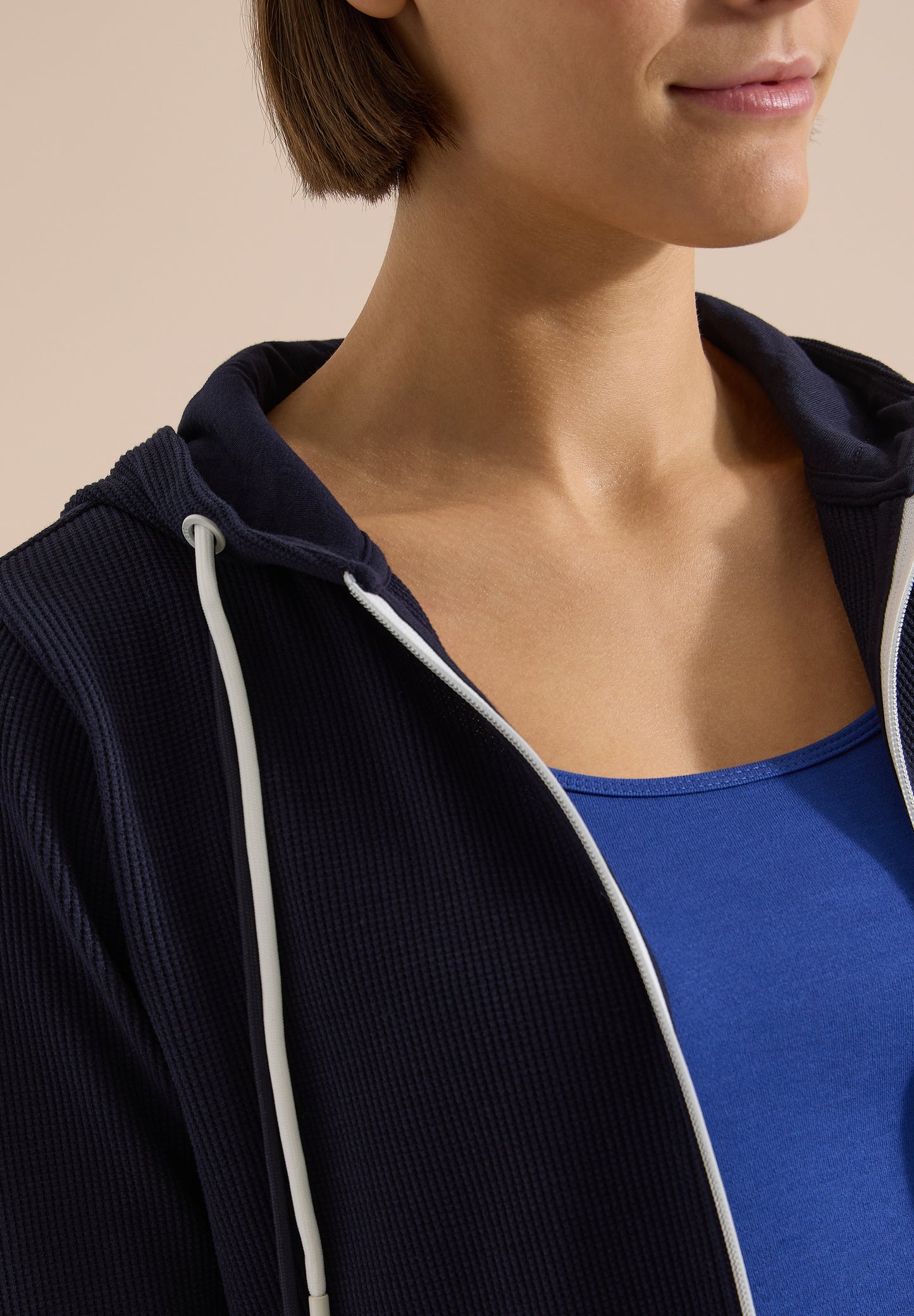 CECIL - Langarm Sweatjacke mit Kapuze und Struktur - Farbe: urban dark blue