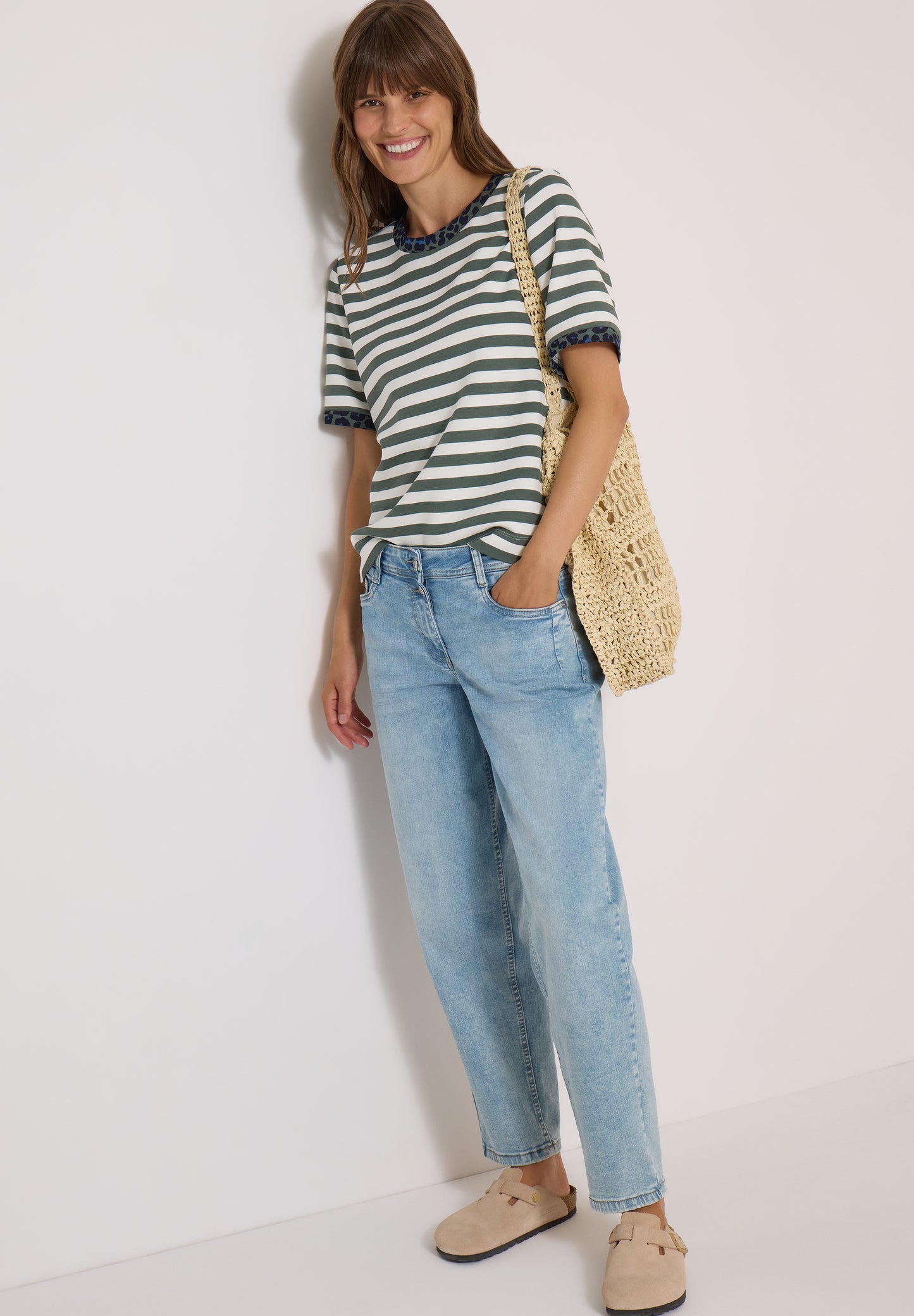 CECIL - T-Shirt mit Rundhals und Leo-Details - Farbe: dried olive green