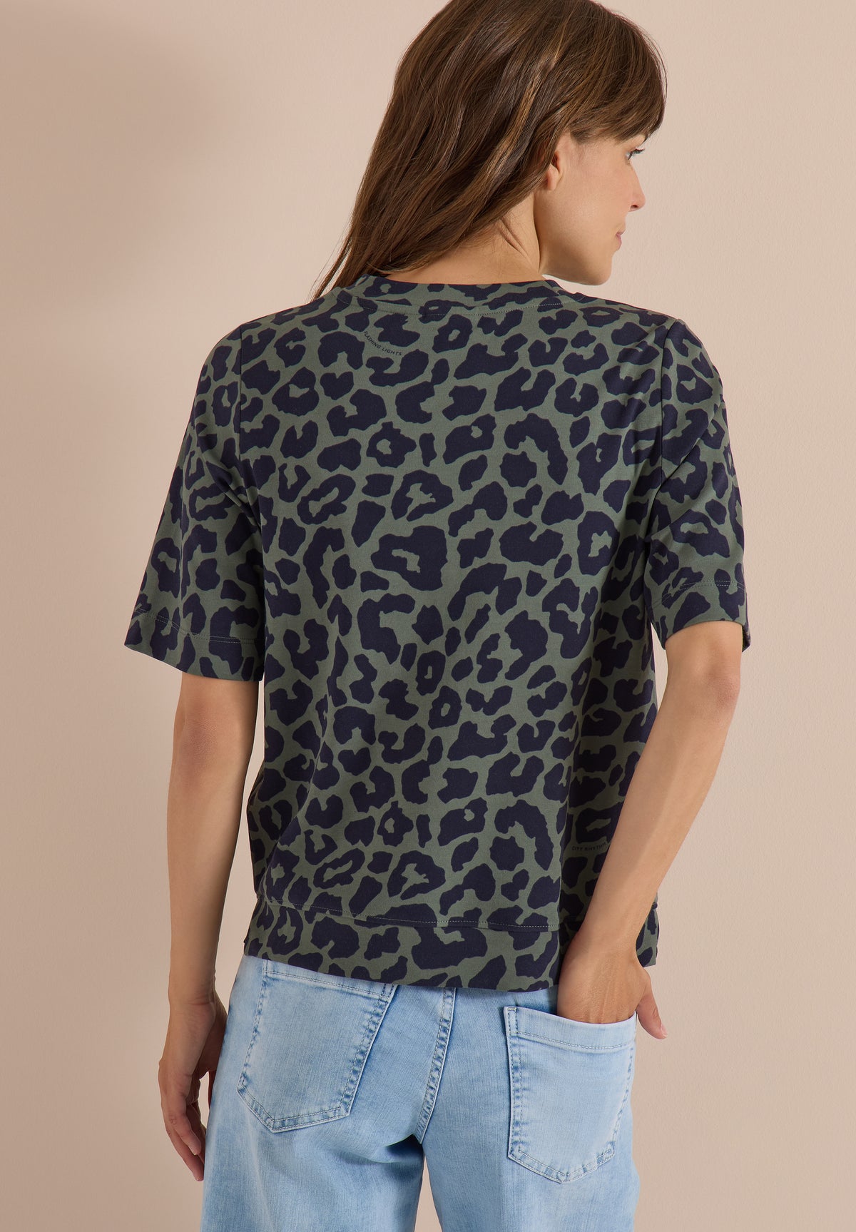 CECIL - T-Shirt mit Rundhals und Leo-Muster - Farbe: dried olive green
