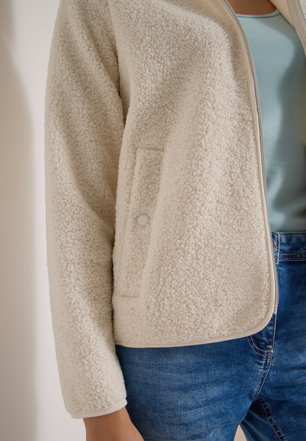 CECIL - Teddy-Jacke mit Kapuze in Unifarbe - Farbe: teddy vanilla white