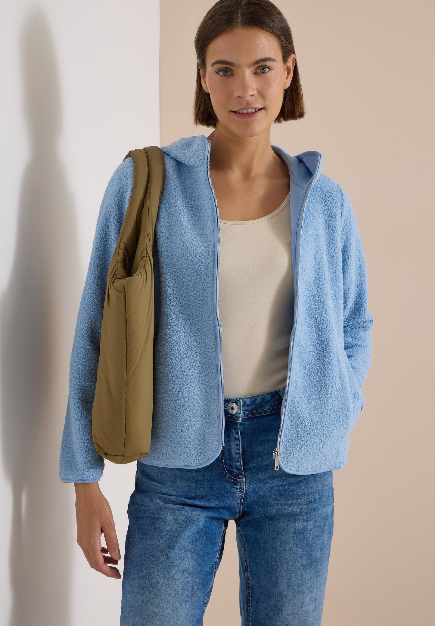 CECIL - Teddy-Jacke mit Kapuze in Unifarbe - Farbe: easy blue
