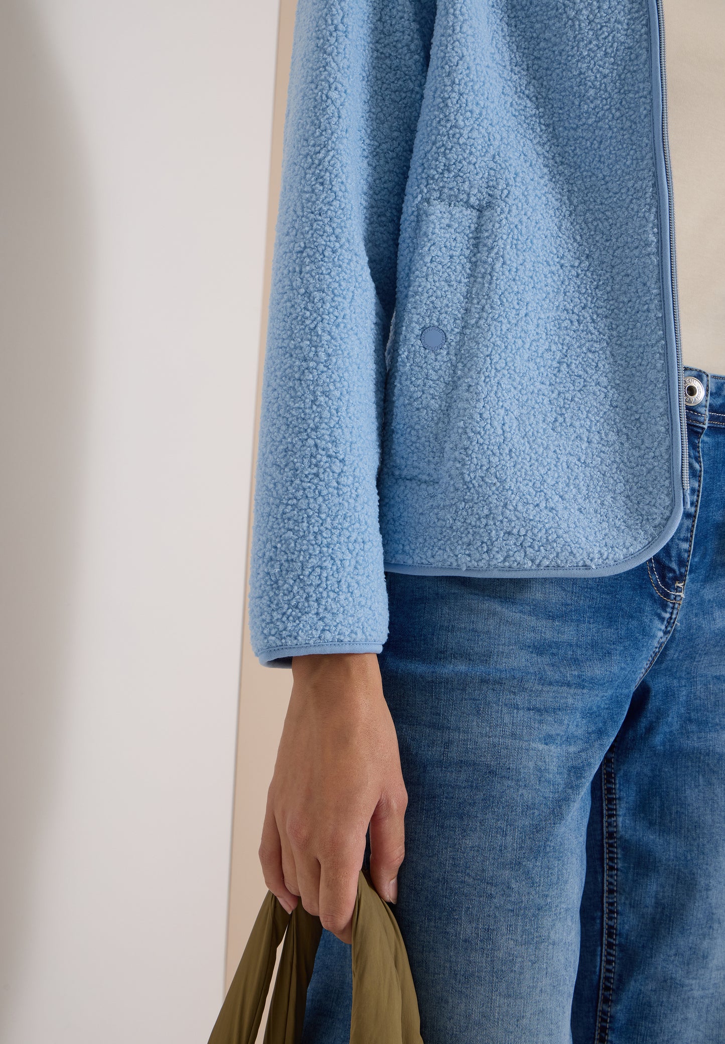 CECIL - Teddy-Jacke mit Kapuze in Unifarbe - Farbe: easy blue