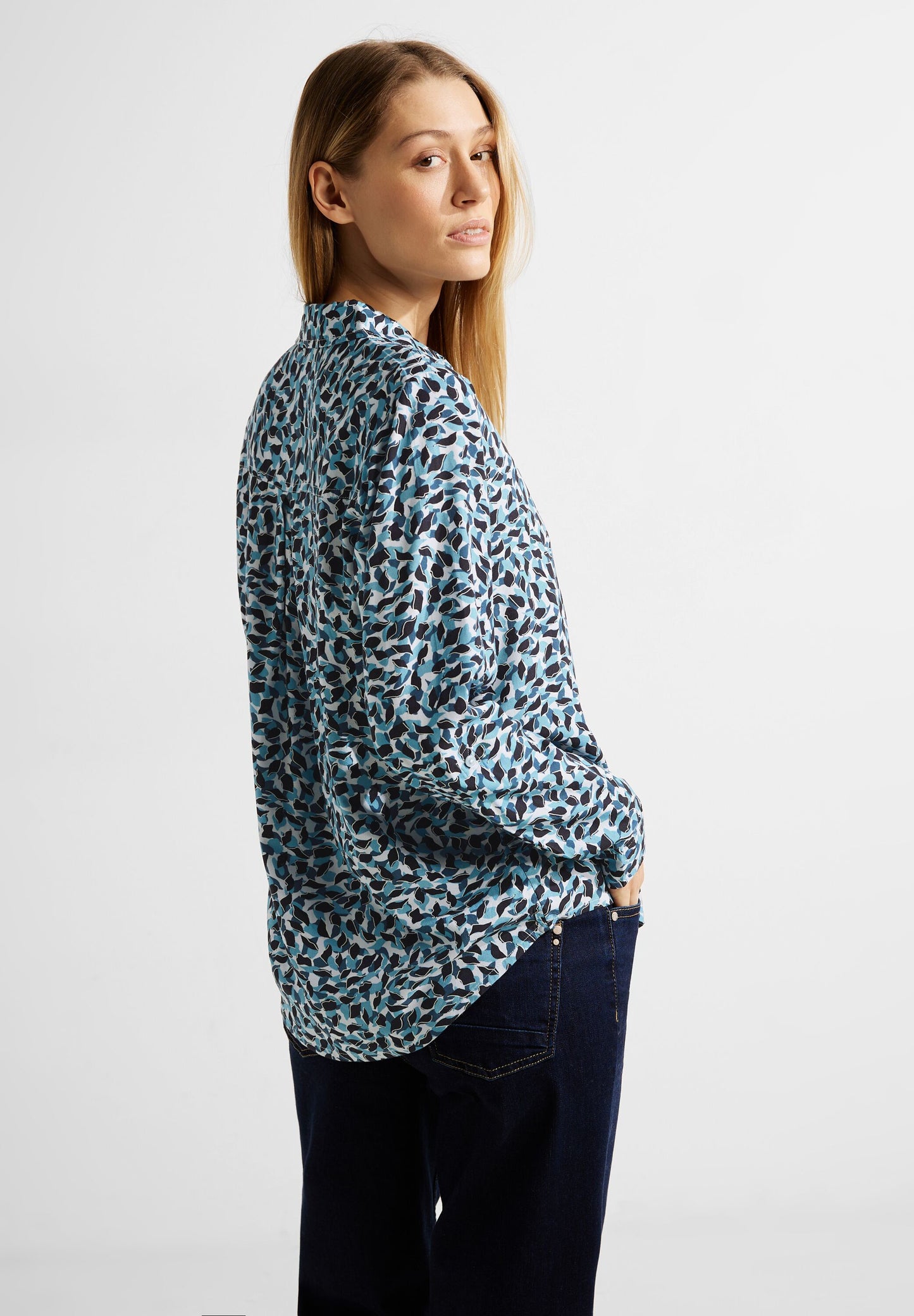 CECIL - Bluse mit grafischem Print - Farbe: strong petrol blue