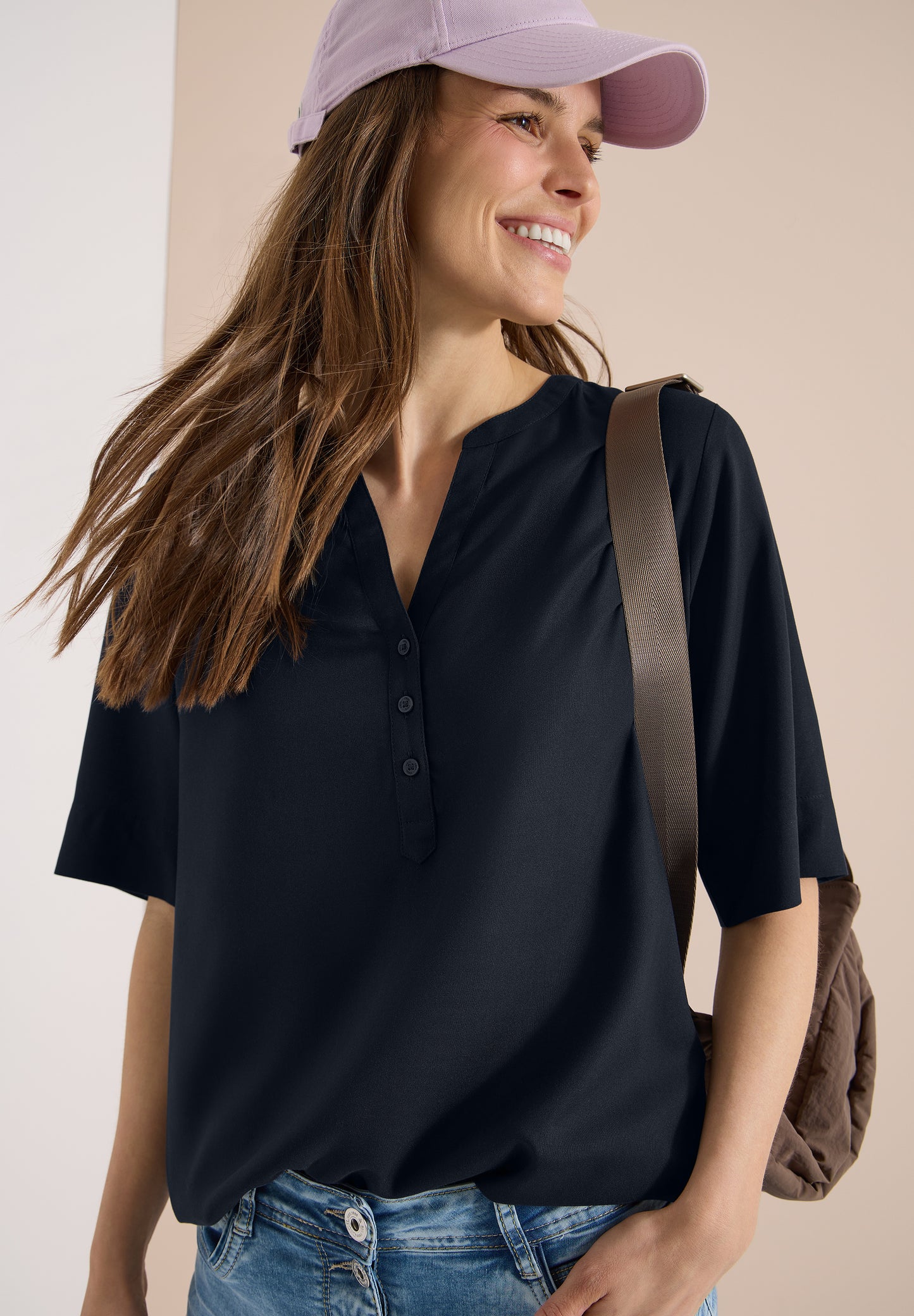 CECIL - Kurzarm Bluse mit Split Neck - Farbe: universal blue