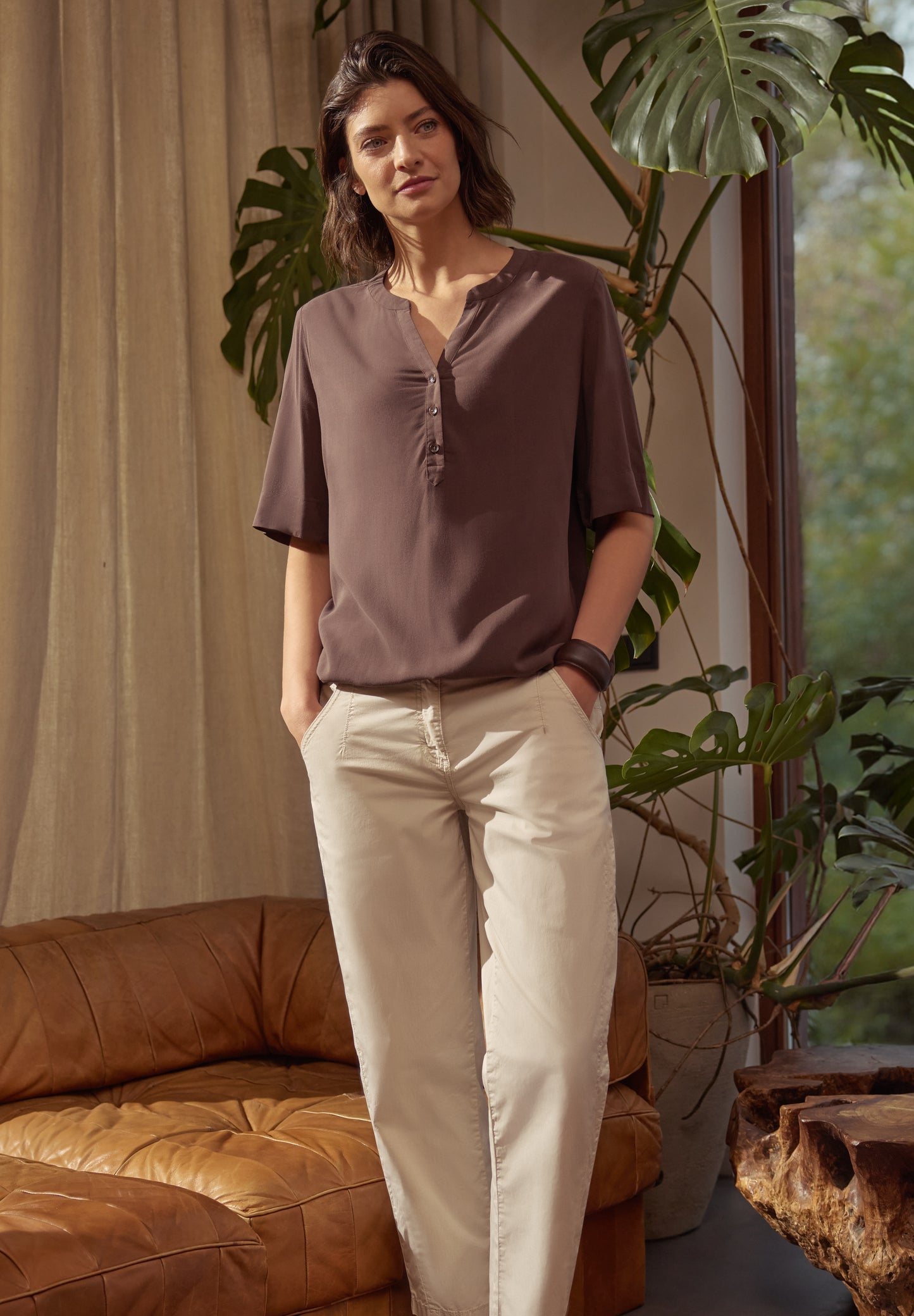CECIL - Kurzarm Bluse mit Split Neck - Farbe: macchiato brown