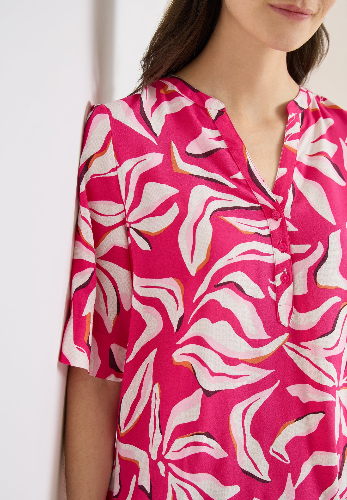 CECIL - Kurzarm Bluse mit floralem Muster - Farbe: beetroot pink